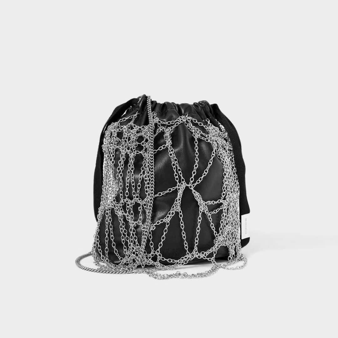 アン ドゥムルメステールのインスタグラム：「Arden Mini Bag. #AnnDemeulemeester」