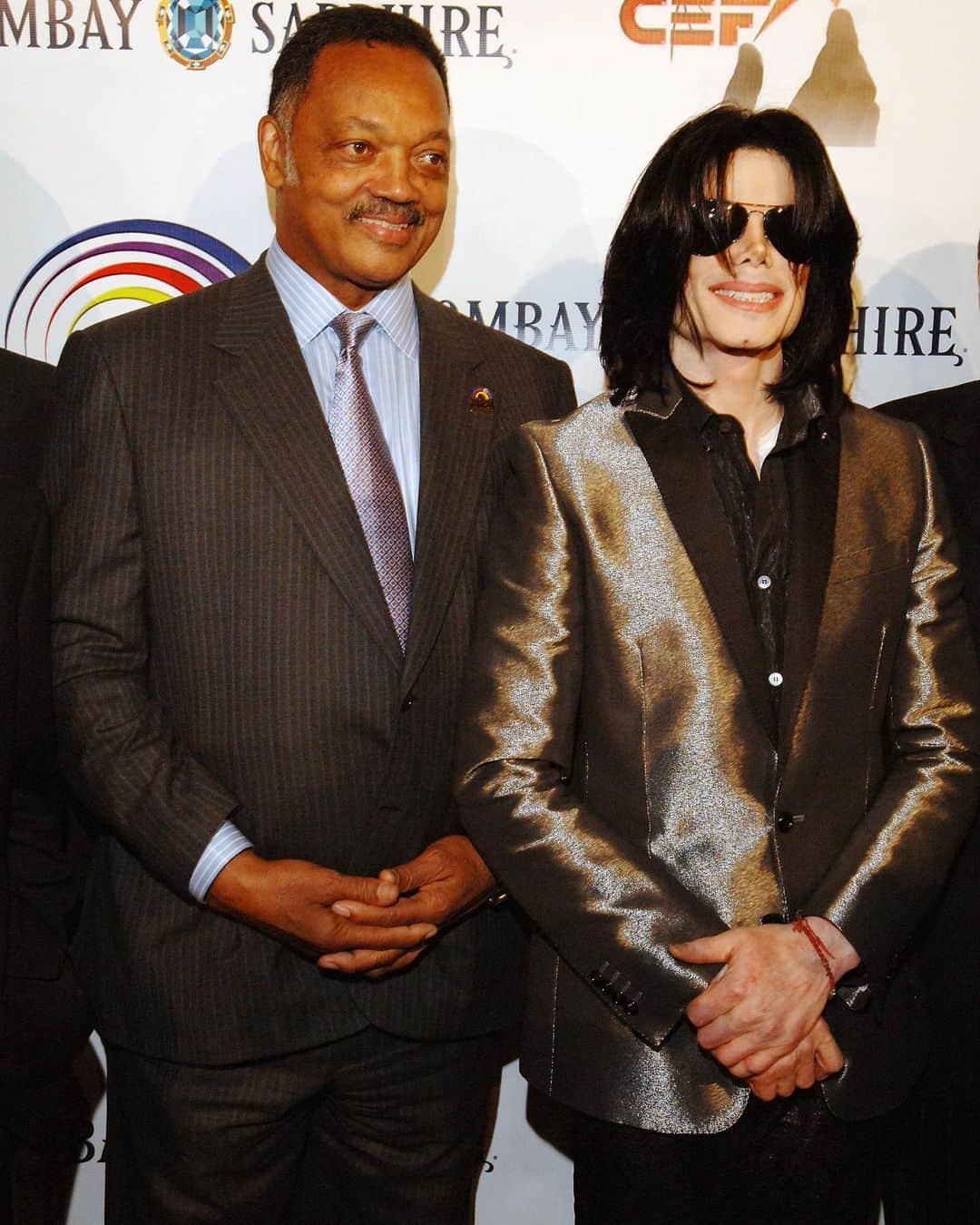 マイケル・ジャクソンのインスタグラム：「Michael celebrating Rev. Jesse Jackson’s 66th birthday in 2007. The Reverend on his lifetime friendship with Michael: “As he restructured his business, we spent a lot of private time together. I saw him as strong in his business vision as he was on the stage.”」