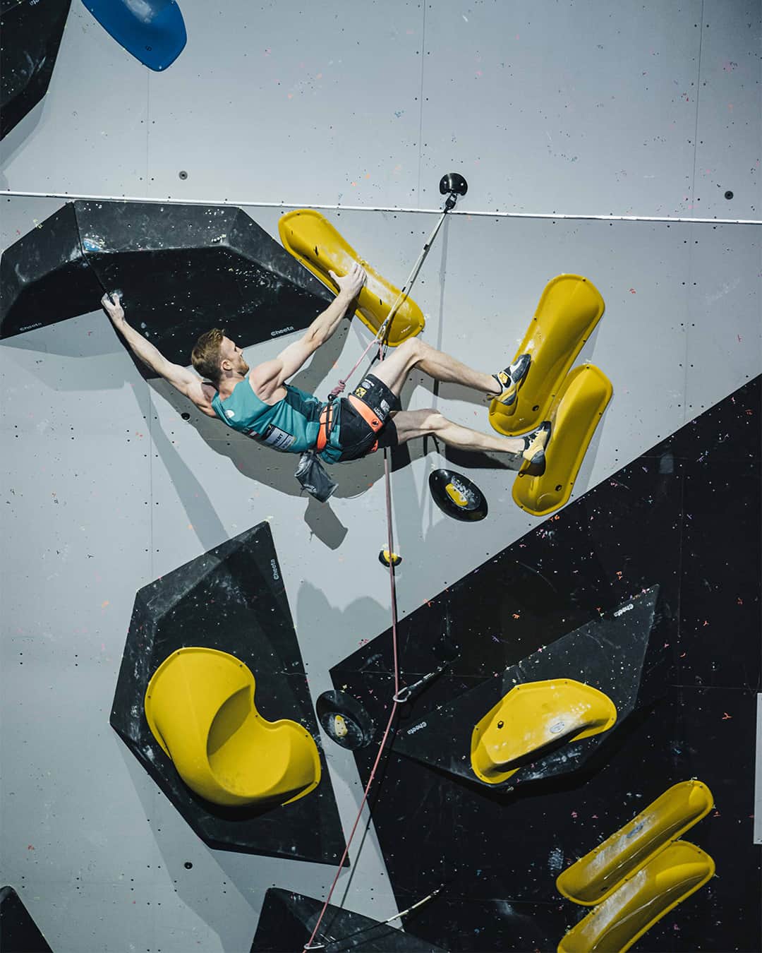 Mammutさんのインスタグラム写真 - (MammutInstagram)「🥇 What a weekend it was in Bern 🥇  Two Mammut athletes are crowned world champions in lead climbing, huge congratulations to  Ai Mori 🇯🇵 & @jakob.schubert 🇦🇹 for outstanding performances.  Week two of the world cup starts tomorrow, we can't wait to see more. 🧗‍♂️  Images by @lenadrapella」8月8日 1時01分 - mammut_swiss1862