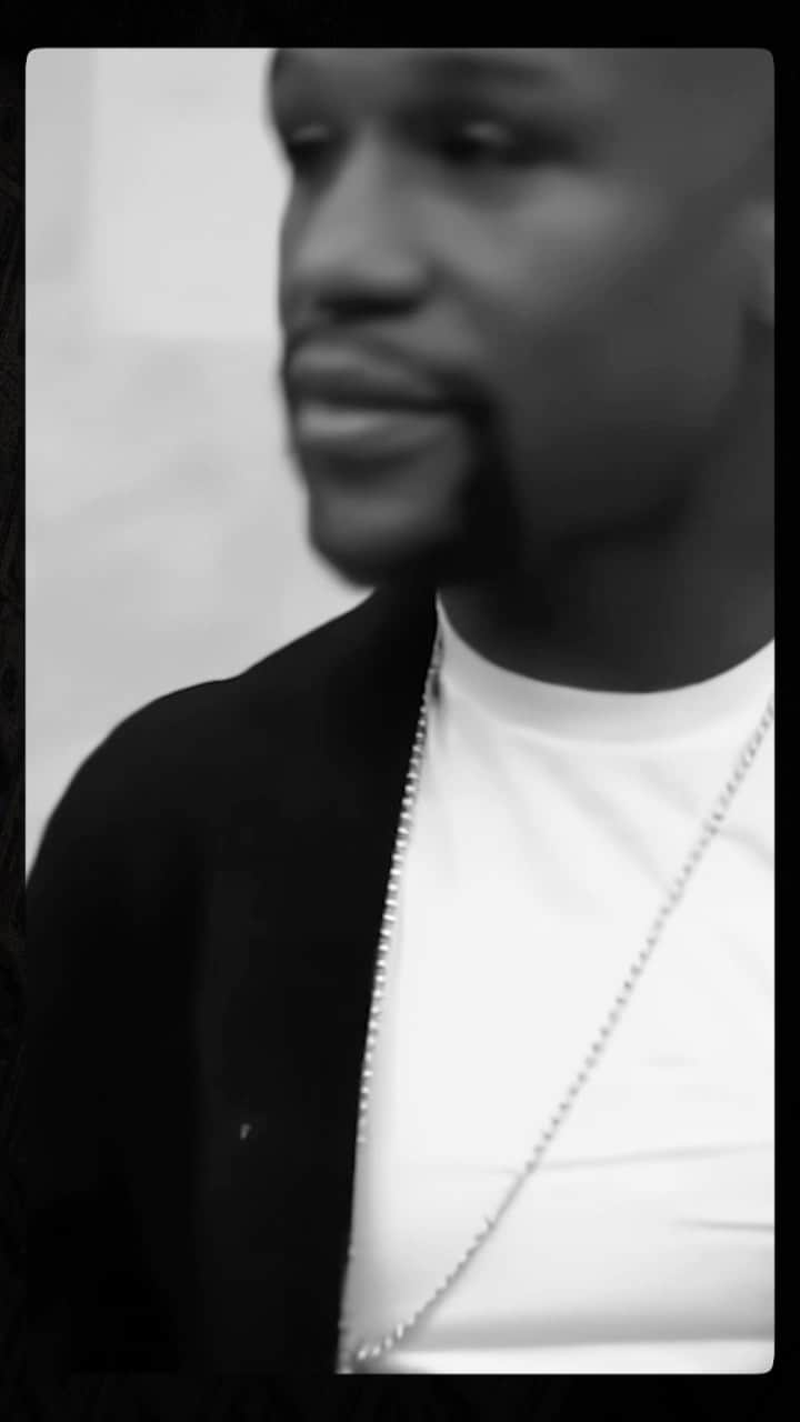 フロイド・メイウェザー・ジュニアのインスタグラム：「They call me “Money” Mayweather for a reason! Now, I’m ready to show you WHY and HOW. ⠀⠀⠀⠀⠀⠀⠀⠀ After six months of building, I’m finally revealing the mindset that made me a billionaire athlete, an unbeaten champ, and the first to build a billion-dollar boxing brand.  ⠀⠀⠀⠀⠀⠀⠀⠀ I’ve dominated the ring, played life by my own rules, and built a legacy that allows me to live exactly how I please. It wasn’t luck—it was strategy, mindset, and relentless hustle. ⠀⠀⠀⠀⠀⠀⠀⠀ I’ve kept the media guessing, but NOW, I’m peeling back the curtain and laying it all out.  ⠀⠀⠀⠀⠀⠀⠀⠀ INTRODUCING: The Level-Up Challenge! ⠀⠀⠀⠀⠀⠀⠀⠀ This is a rare, unprecedented opportunity for you to get an all-access pass inside my mind. Over seven hard-hitting days, I’ll share the invaluable lessons around MONEY, SUCCESS and WINNING! ⠀⠀⠀⠀⠀⠀⠀⠀ Remember: “This is what it takes to be UNSTOPPABLE” - Floyd Mayweather Jr. 💪 ⠀⠀⠀⠀⠀⠀⠀⠀ Don’t miss this. The 7-Day Level-Up Challenge drops TODAY! ⠀⠀⠀⠀⠀⠀⠀⠀ Head to www.FloydCourse.com NOW! ⠀⠀⠀⠀⠀⠀⠀⠀」