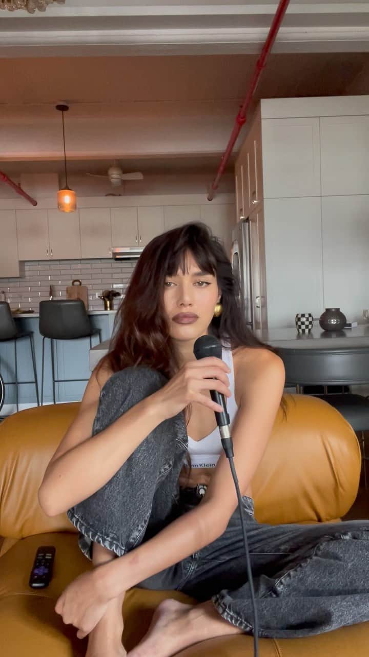 のインスタグラム：「BANG BANG.」