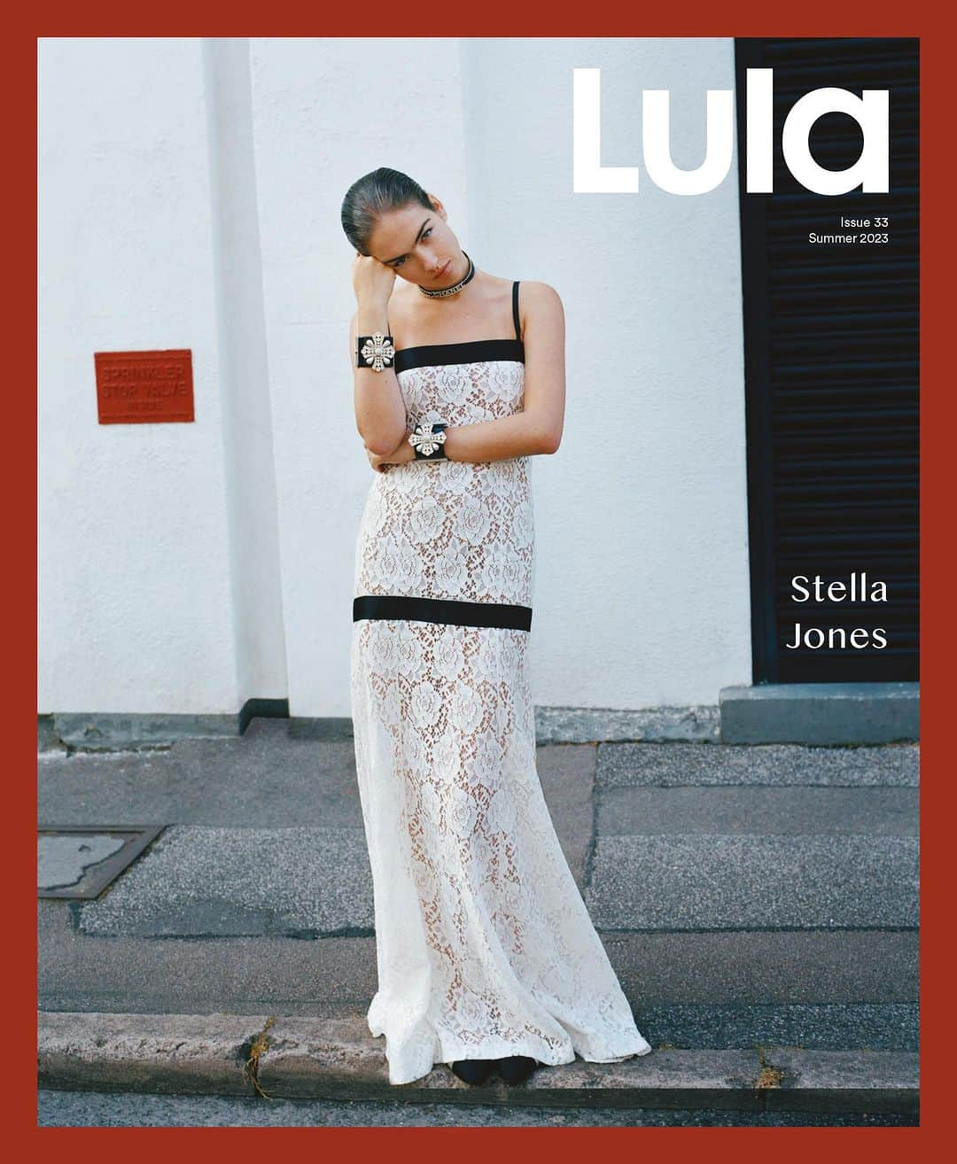 Luraさんのインスタグラム写真 - (LuraInstagram)「Cover Model @stellajones @katemossagency Photography @damonheath Stylist: @johannaankelhed  Casting Director Sarah Rocky Nolan @ikki_casting  Hair @tommytaylorhair @stellacreativeartists using @lorealpro Make-up @lydiawardsmith using @chanel.beauty  CHANEL Les Beiges Summer To-Go  and CHANEL Hydra Beauty Micro Crème Yeux. Retouching @hue.retouch」8月8日 2時00分 - lulaofficial