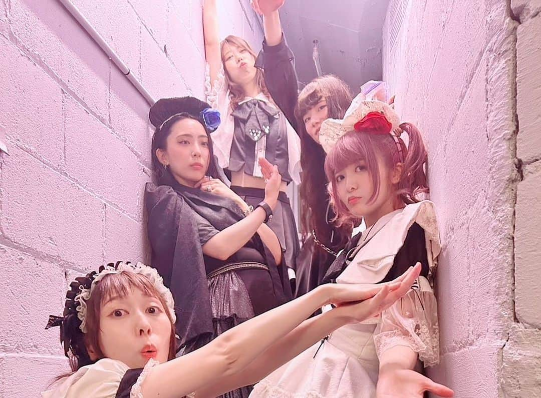 遠乃歌波さんのインスタグラム写真 - (遠乃歌波Instagram)「Aug.03 LOLLAPALOOZA After show  Aug.04 LOLLAPALOOZA   Aug.06 Minneapolis  We are US tour now! Let's enjoy together✨  #bandmaid #lollapalooza #prsguitars」8月8日 2時32分 - kanami_bandmaid