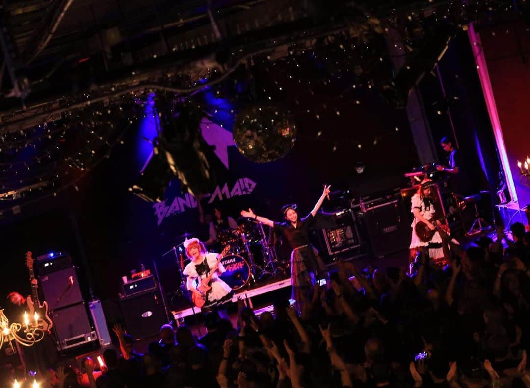 遠乃歌波さんのインスタグラム写真 - (遠乃歌波Instagram)「Aug.03 LOLLAPALOOZA After show  Aug.04 LOLLAPALOOZA   Aug.06 Minneapolis  We are US tour now! Let's enjoy together✨  #bandmaid #lollapalooza #prsguitars」8月8日 2時32分 - kanami_bandmaid