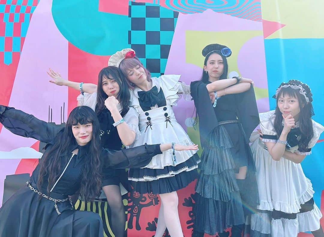 遠乃歌波のインスタグラム：「Aug.03 LOLLAPALOOZA After show  Aug.04 LOLLAPALOOZA   Aug.06 Minneapolis  We are US tour now! Let's enjoy together✨  #bandmaid #lollapalooza #prsguitars」