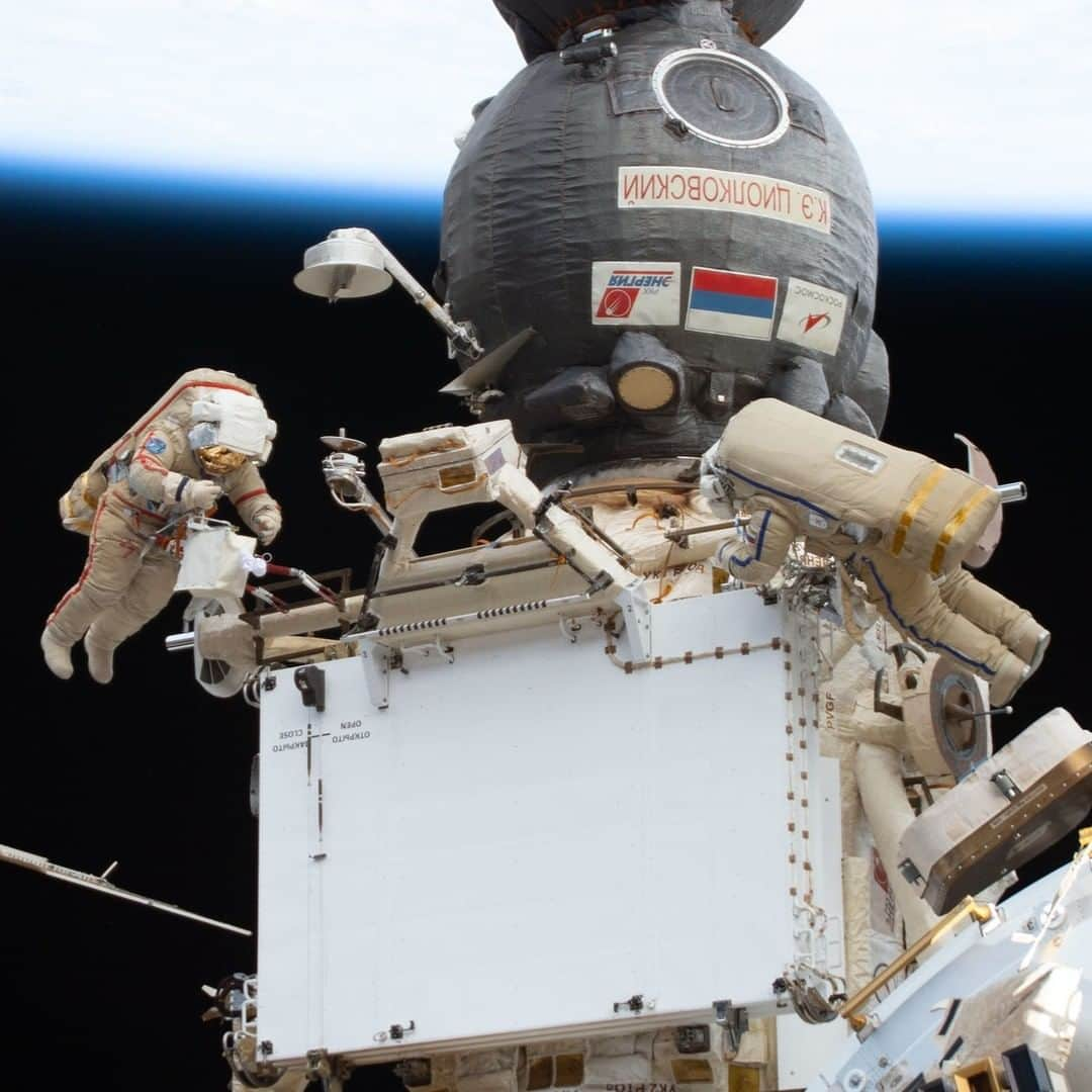 国際宇宙ステーションさんのインスタグラム写真 - (国際宇宙ステーションInstagram)「Two cosmonauts are in final preparations for the year’s 10th spacewalk out of the International Space Station set to begin at 10:45 a.m. EDT on Wednesday. Commander Sergey Prokopyev and Flight Engineer Dmitri Petelin will exit the Poisk airlock in their Orlan spacesuits and spend about six and a half hours installing micrometeoroid orbital debris shields and relocating hardware.  The duo from Roscosmos spent Monday configuring communications gear and checking their spacesuits for leaks. This will be Prokopyev’s and Petelin’s sixth spacewalk together since their first on Nov. 17, 2022.  The two spacewalkers are pictured here during their first spacewalk together preparing a radiator for installation on the Nauka multipurpose laboratory module.  #roscosmos #cosmonaut #spacewalk #walk #nauka #rassvet #poisk #international #space #station」8月8日 2時45分 - iss