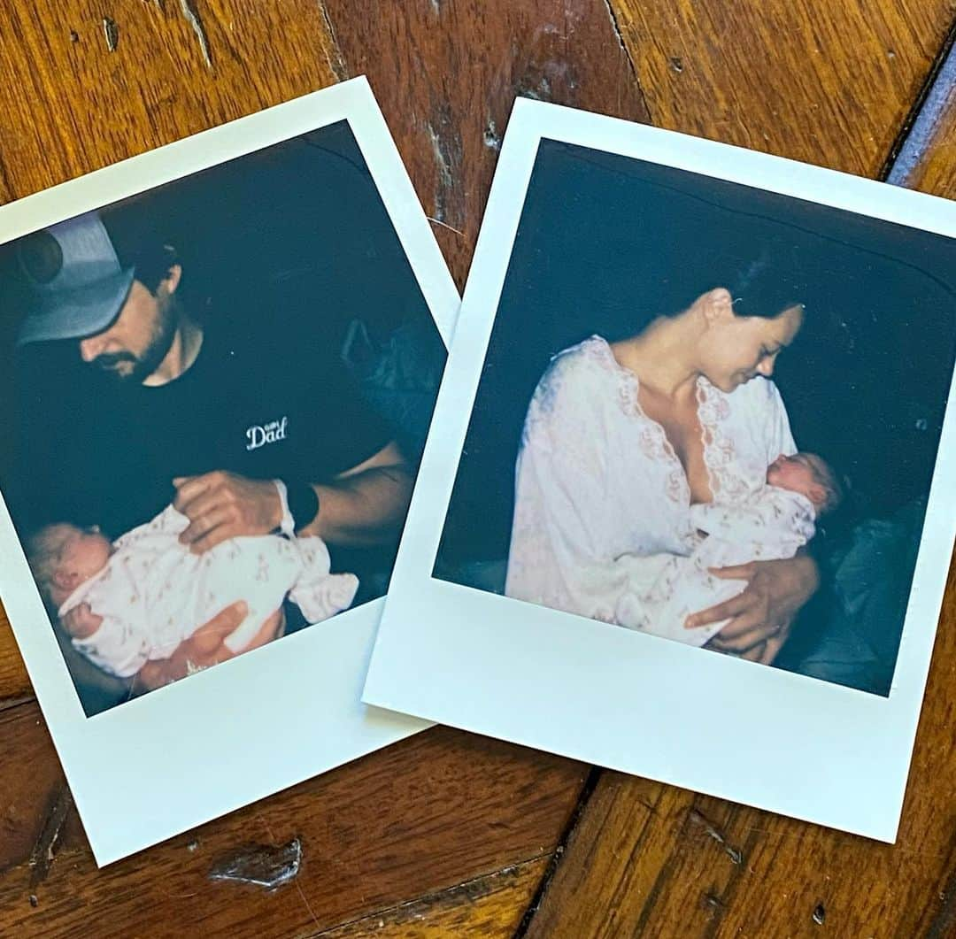 ローラ・ジェームスさんのインスタグラム写真 - (ローラ・ジェームスInstagram)「Ellie James Ecker 🤍 July 31st, 2023. We are still processing the most incredible experience of our lives. She came into this world when she felt ready to, and gave me the most incredible, unmedicated, dream birth experience of my life. I wish I could go back and experience it all over. Our hearts are exploding, and we have never felt a love like this before. This first week with you baby girl has been everything and more. This is just the beginning 🫶🏻」8月8日 2時50分 - lauraellenjames