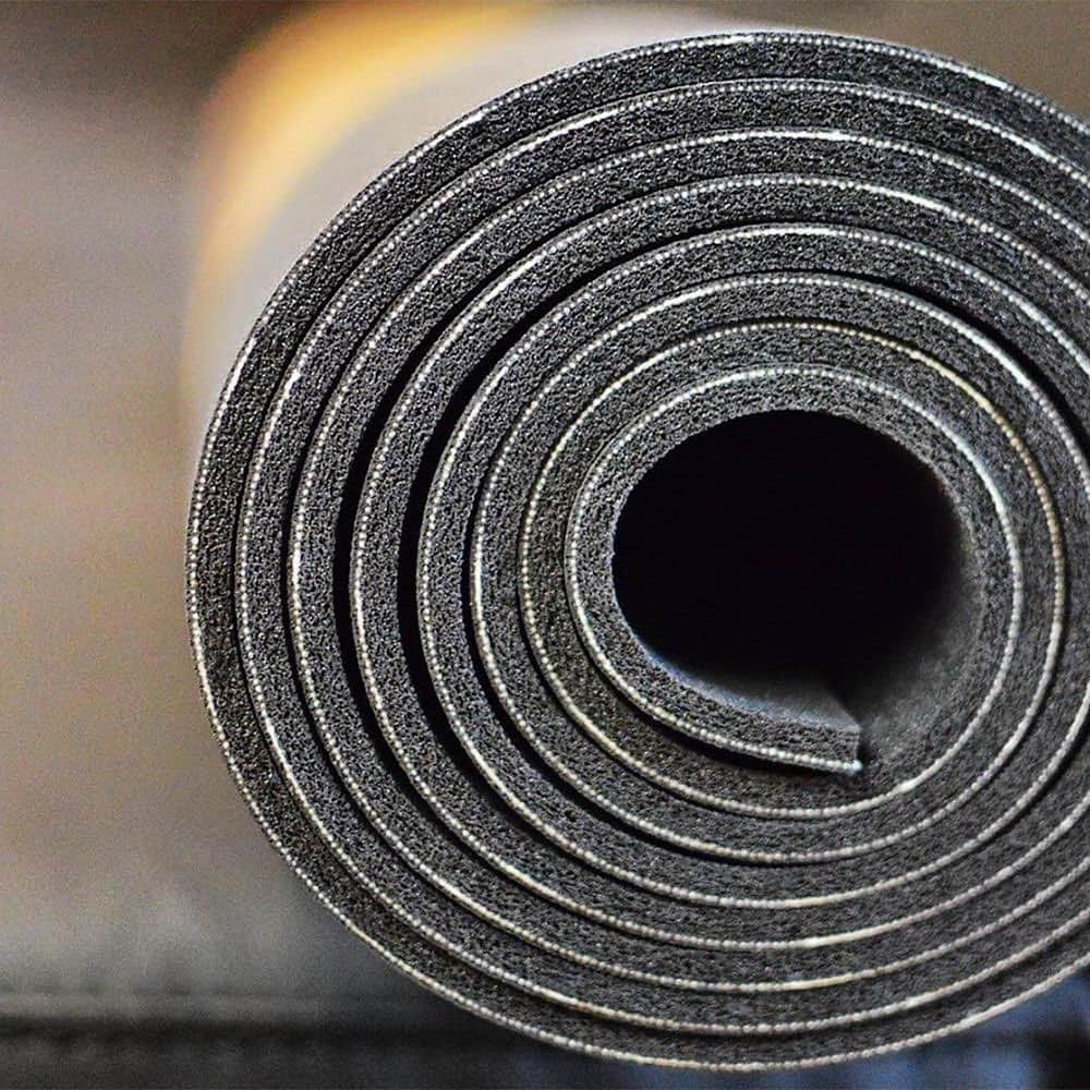 ハガーマガーのインスタグラム：「Looking for a luxurious, cushiony yoga mat with incomparable grip and two different textures to choose from (one on each side)?   Our Para Rubber Mat is the one! ✨   Take 20% off with the code FAVE20 until 8/17/23 at huggermugger.com」
