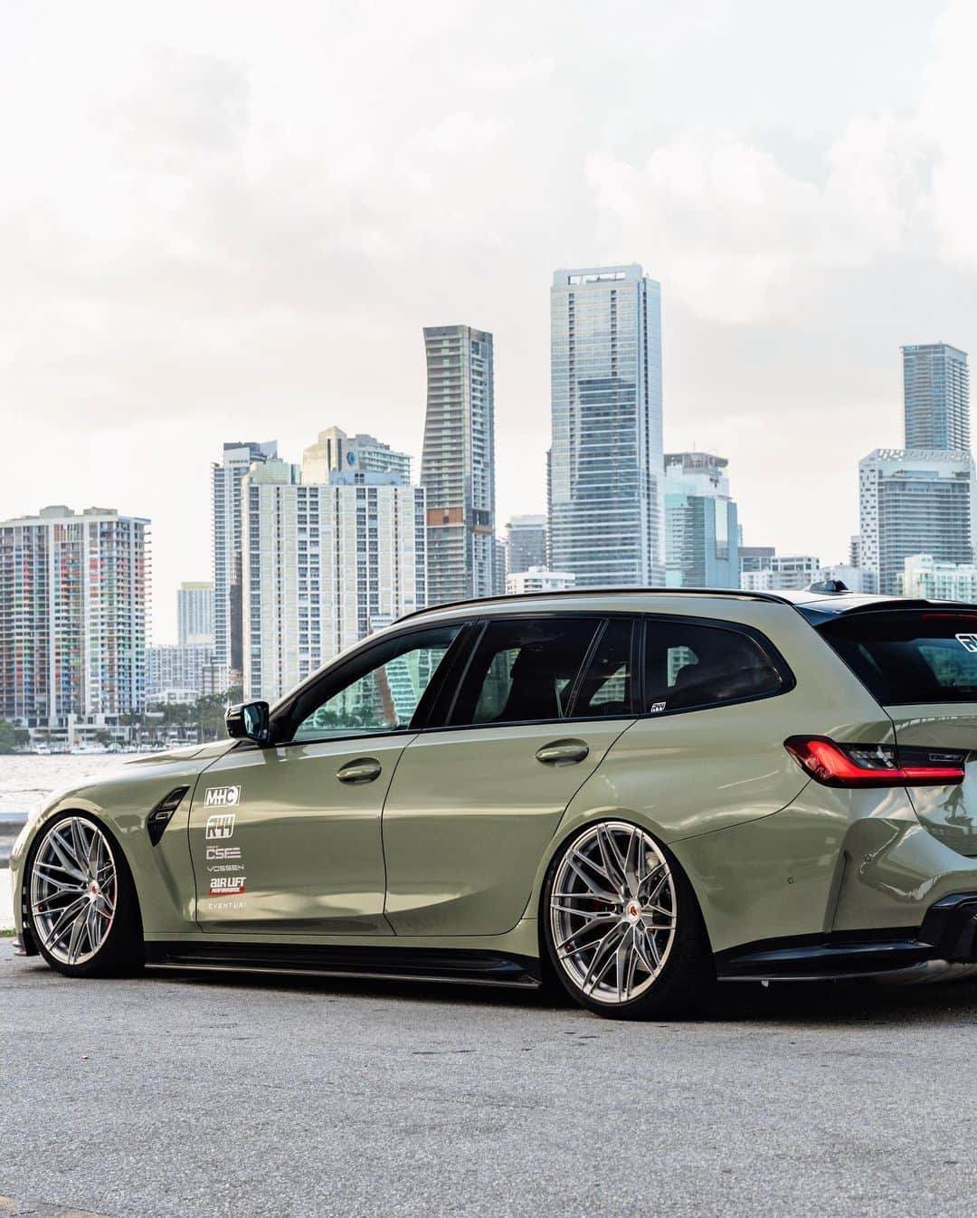 CARLiFESTYLEさんのインスタグラム写真 - (CARLiFESTYLEInstagram)「Khaki Green. 1 of 1 in the USA. The new BMW G81 M3 Touring “Wagon”. My set from Miami, FL. @r44performance shipped this car all the way from the United Kingdom. #bmw #m3 #bmwm3 @vossen #g80m3」8月8日 6時03分 - carlifestyle