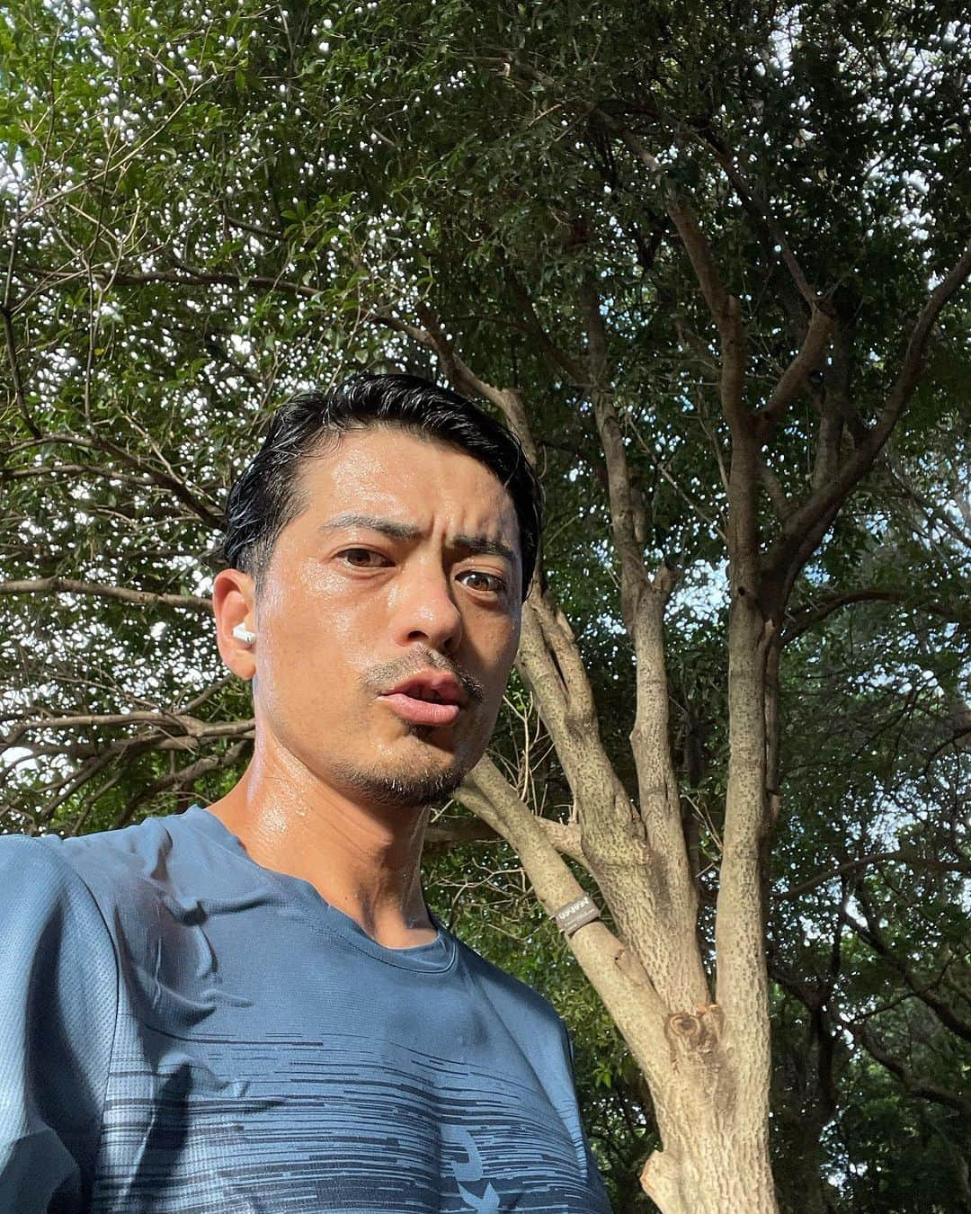 鈴木啓太さんのインスタグラム写真 - (鈴木啓太Instagram)「ひとりランニング部🏃‍♂️  #run #running #gm  #ランニング記録 #朝ラン #ランニング好きな人と繋がりたい  @aubinc_official @aubforkids_official  @2xu_japan_official」8月8日 6時17分 - keita.suzuki.official