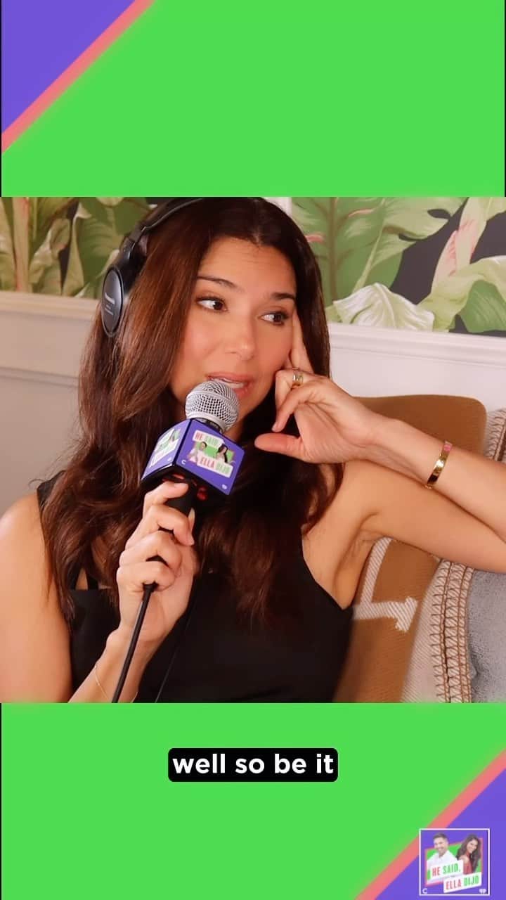 ロゼリン・サンチェスのインスタグラム：「Say what??!!!! Omg @ebwinter 😂😂😂 New episode of @hesaidelladijo out now!! Check it out! @myculturapodcasts  @applepodcasts   O donde quiera escuchas #podcasts」