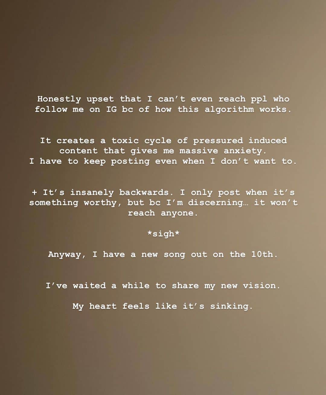 のインスタグラム：「😔」