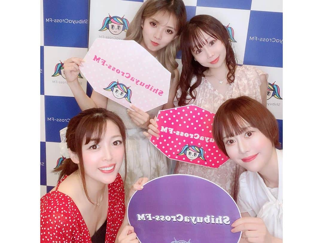 千咲まりさんのインスタグラム写真 - (千咲まりInstagram)「. 渋谷クロスFM無事に終わりました🥰 真知子さんwithグラドル文化祭新人メンバー！✨️ 急遽でしたがありがとうございました🙇‍♀️💕  ずっとシフト被らなくて、ゆのみちゃんとやっと 初めてちゃんと会えて嬉しかったなぁぁ💓  #渋谷クロスfm #サテライトスタジオ  #shibuyacrossfm #グラドル文化祭  #発掘グラドル文化祭 #新メンバー #新人メンバー」8月8日 7時38分 - marilyn_ooguikoakuma