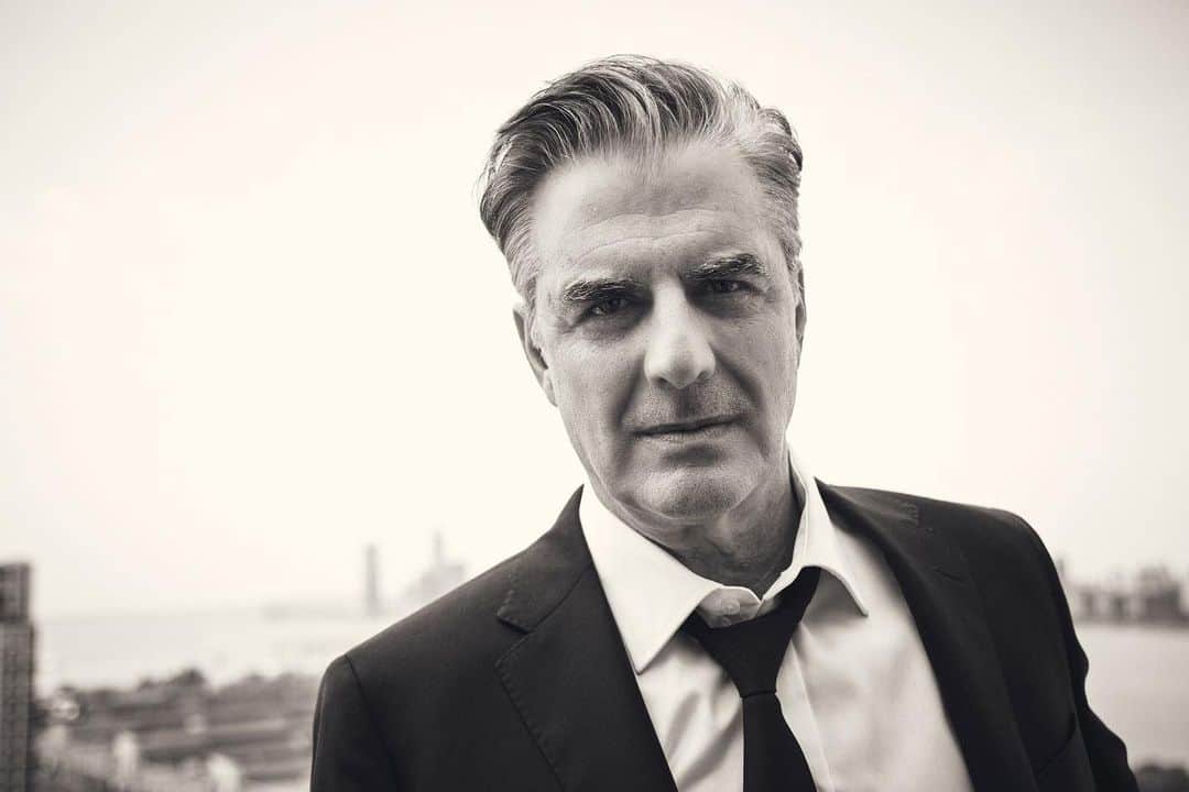 クリス・ノースのインスタグラム：「My collaboration with @samuelsohn is connected to something much deeper. With over 6 million men suffering from depression in the US annually, this partnership aims to bring awareness and support for men who need it.  Witnessing the toll that depression has taken on my family and friends, it has deepened my understanding of this issue, making it a personal mission to stand up for this cause. It’s an honor to partner with a company that has existed and supported men for 100 years.   @Samuelsohn pledges $100,000 in support of men’s mental health. Happy 100!!」