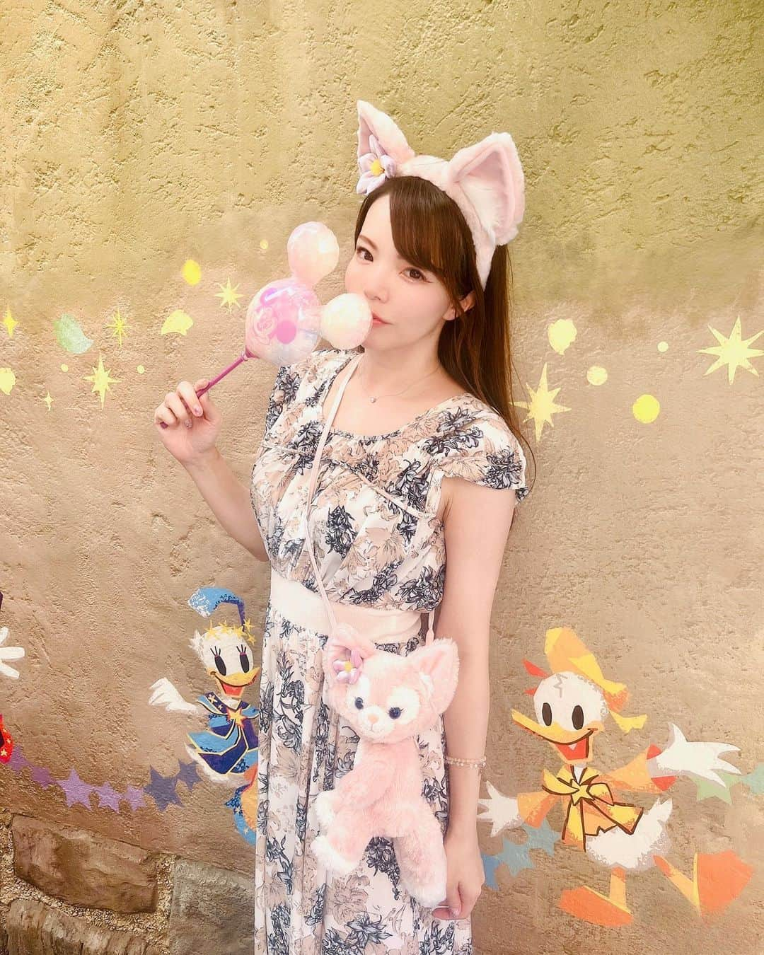 Mikaさんのインスタグラム写真 - (MikaInstagram)「『Disney Summer Vacation』  全てiPhone撮影📱 カメラマンさんと一緒じゃないディズニー久しぶり過ぎて苦戦💦  可愛い場所たくさんあって楽しかった〜💕  後半の写真は前泊したホテルのナイトプールのやつ。。 自撮り満載でごめんなさい🙇‍♀️  @tokyodisneyresort_official   @sheratontokyobay 👙  #ディズニーシー40周年  #ディズニーポトレ  #ディズニー写真館  #ディズニーシーフォトスポット  #ディズニーシー写真部  #ディズニー写真部  #ディズニーリゾート  #ディズニー写真部  #ディズニーシー  #ディズニーカメラ隊  #ディズニー写真隊  #ディズニーフォト  #ディズニーフォトスポット  #ディズニーが好きな人と繋がりたい  #シェラトングランデ東京ベイ  #ナイトプール #東京ナイトプール  #シェラトングランデトーキョーベイホテル  #自撮り女子部  #自撮り部  #自撮り女子と繋がりたい  #ポートレート撮影  #ポートレートモデル  #ポートレートしま専科  #ポートレートセクション  #disneyseatokyo  #disneyseajapan  #disneyphotograph  #disneysea40thanniversary  #sheratongrandetokyobay」8月8日 8時57分 - mika_portrait