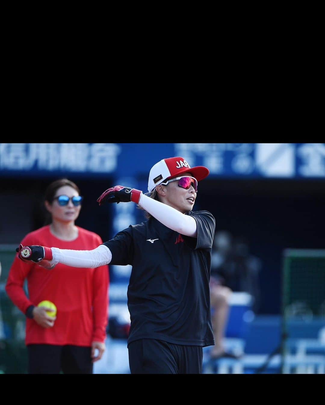 山田恵里さんのインスタグラム写真 - (山田恵里Instagram)「🥎🇺🇸日米対抗ソフトボール2023🇯🇵🥎 素晴らしい環境の中、試合をさせていただきました。 ファンの皆様、スポンサー様、メディアの皆様、運営に携わっていただいた皆様、本当にありがとうございました！！！ 次の代表活動は9月末のアジア大会です！ インカレやJDリーグなど、国内での試合がたくさんありますので、引き続き応援よろしくお願いします🙇‍♀️🥎」8月8日 9時46分 - eriyamada19