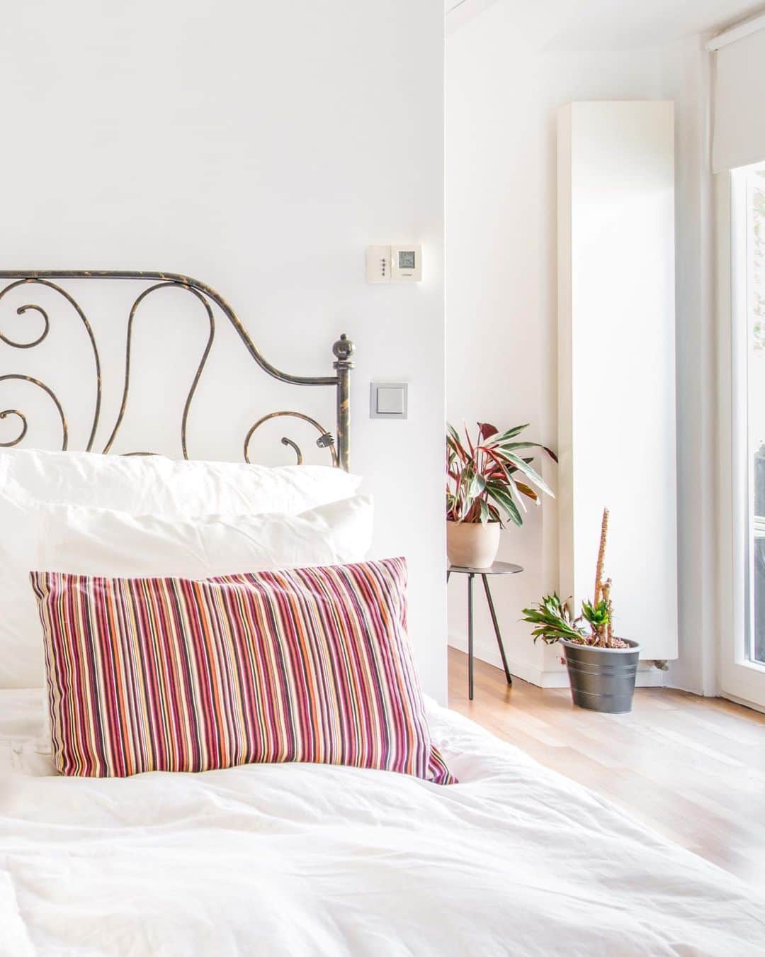 Airbnbさんのインスタグラム写真 - (AirbnbInstagram)「Get comfortable.」8月12日 6時25分 - airbnb
