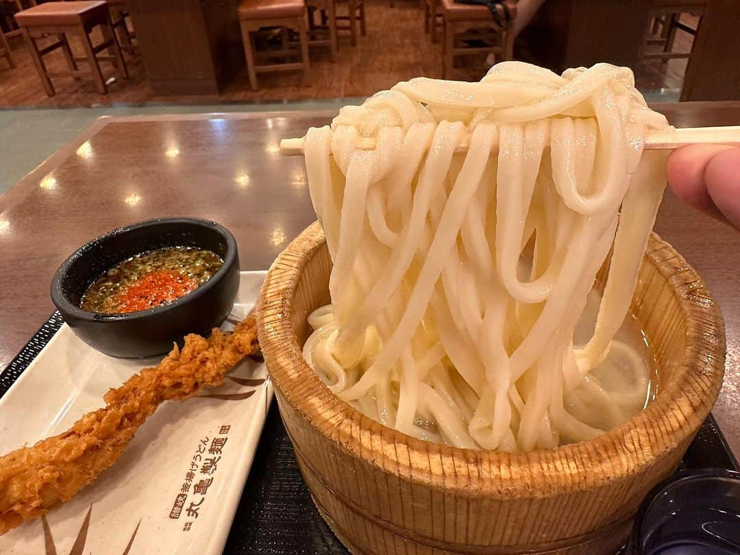 MAX鈴木さんのインスタグラム写真 - (MAX鈴木Instagram)「釜揚げうどんが好きなのよ  #丸亀製麺  #うどん #udon #釜揚げうどん」8月8日 10時05分 - max_suzuki