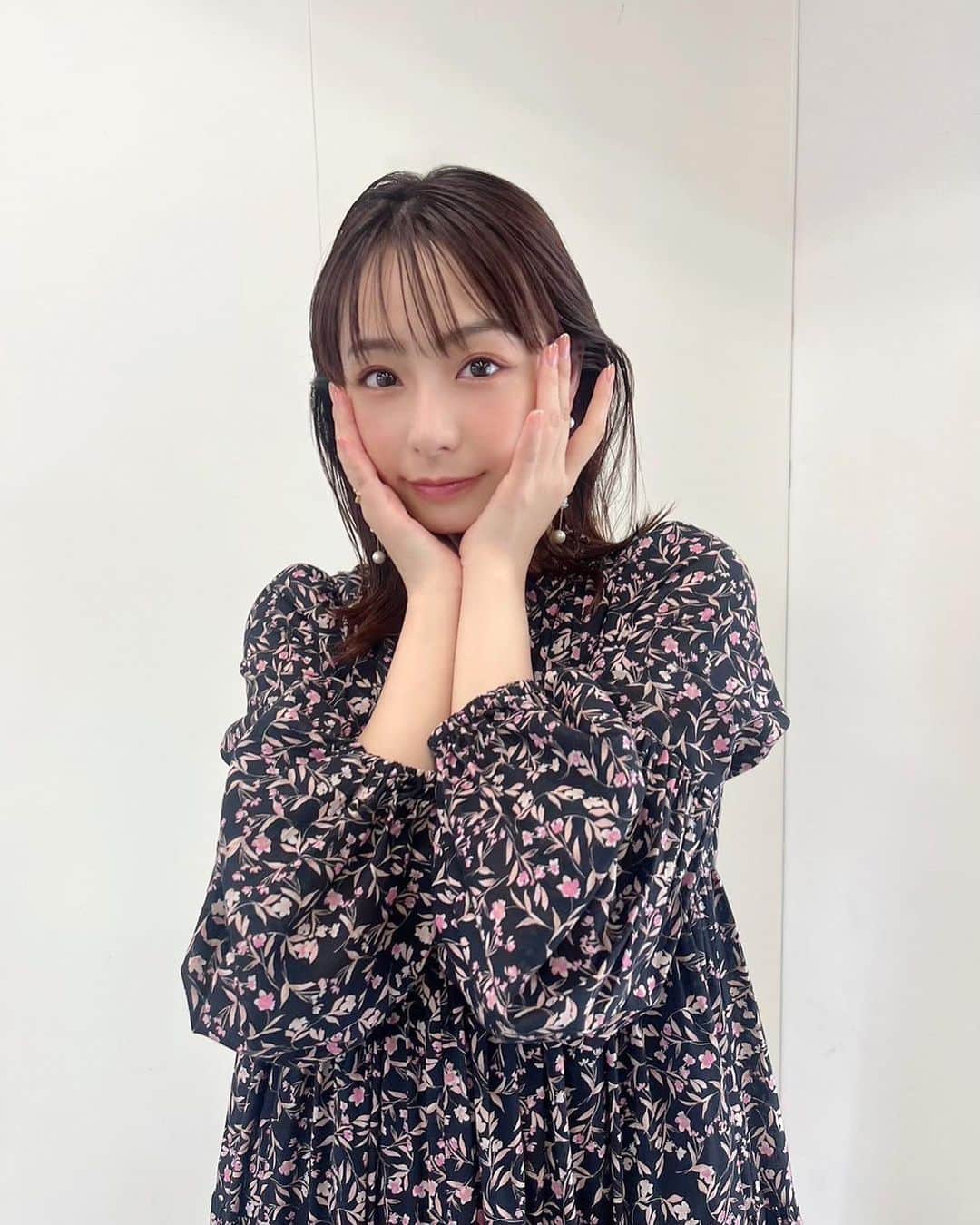 のインスタグラム：「現在発売中の 『steady.』9月号  “キレイな人には秘密がある！”特集に、宇垣さんが登場しています👗💄  是非、ご覧ください🙌🏻」
