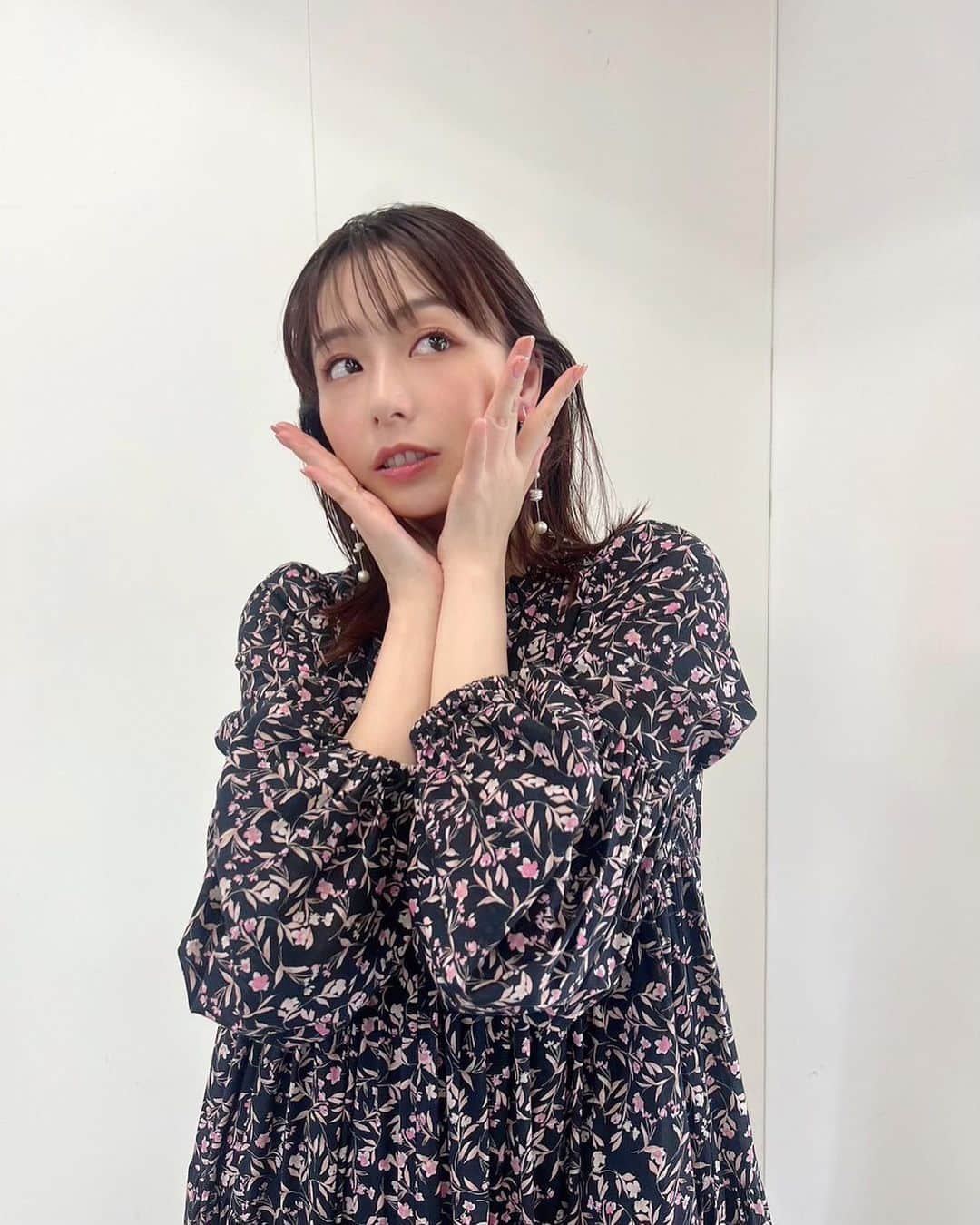 宇垣美里マネージャーさんのインスタグラム写真 - (宇垣美里マネージャーInstagram)「現在発売中の 『steady.』9月号  “キレイな人には秘密がある！”特集に、宇垣さんが登場しています👗💄  是非、ご覧ください🙌🏻」8月8日 10時15分 - ugakimisato.mg