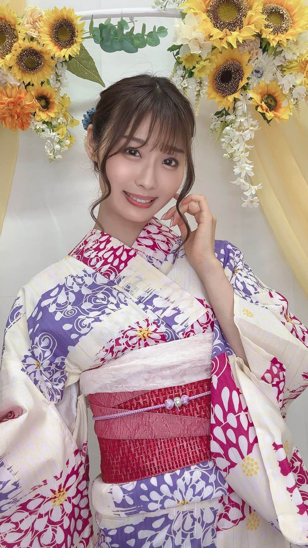 雪音まりな（まーりん）のインスタグラム：「. こんにちは👘 9月の舞台のチケットは8月10日20時より販売開始です。 また詳しく告知します📣 . . .  #雪音まりな #model #モデル #dancer #actress #インフルエンサー #influencer #yukata #kimono #浴衣 #浴衣女子 #舞台 #さよならradio2023 #星川ソラ」