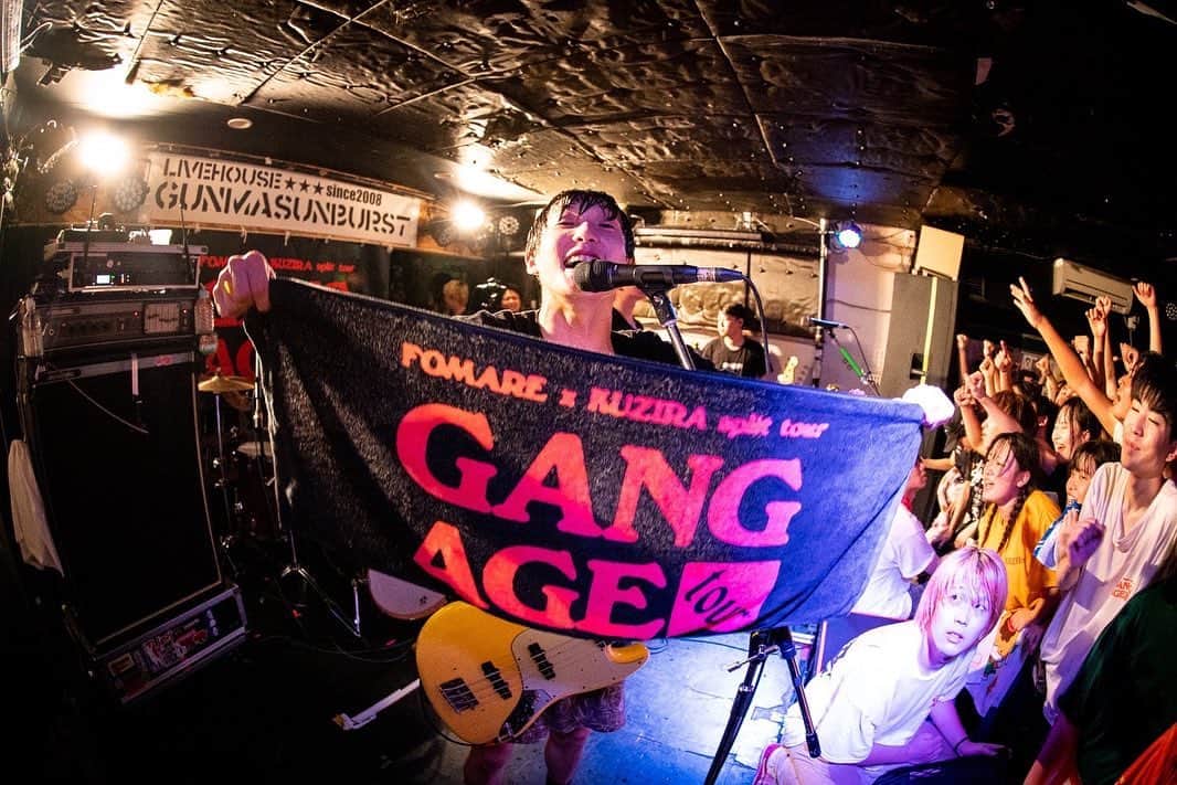 のインスタグラム：「2023.8.7 FOMARE x KUZIRA split tour Gang Age tour  群馬SUNBURST  HOME…  photo by @ruihashimoto   #FOMARE #KUZIRA #GangAge」