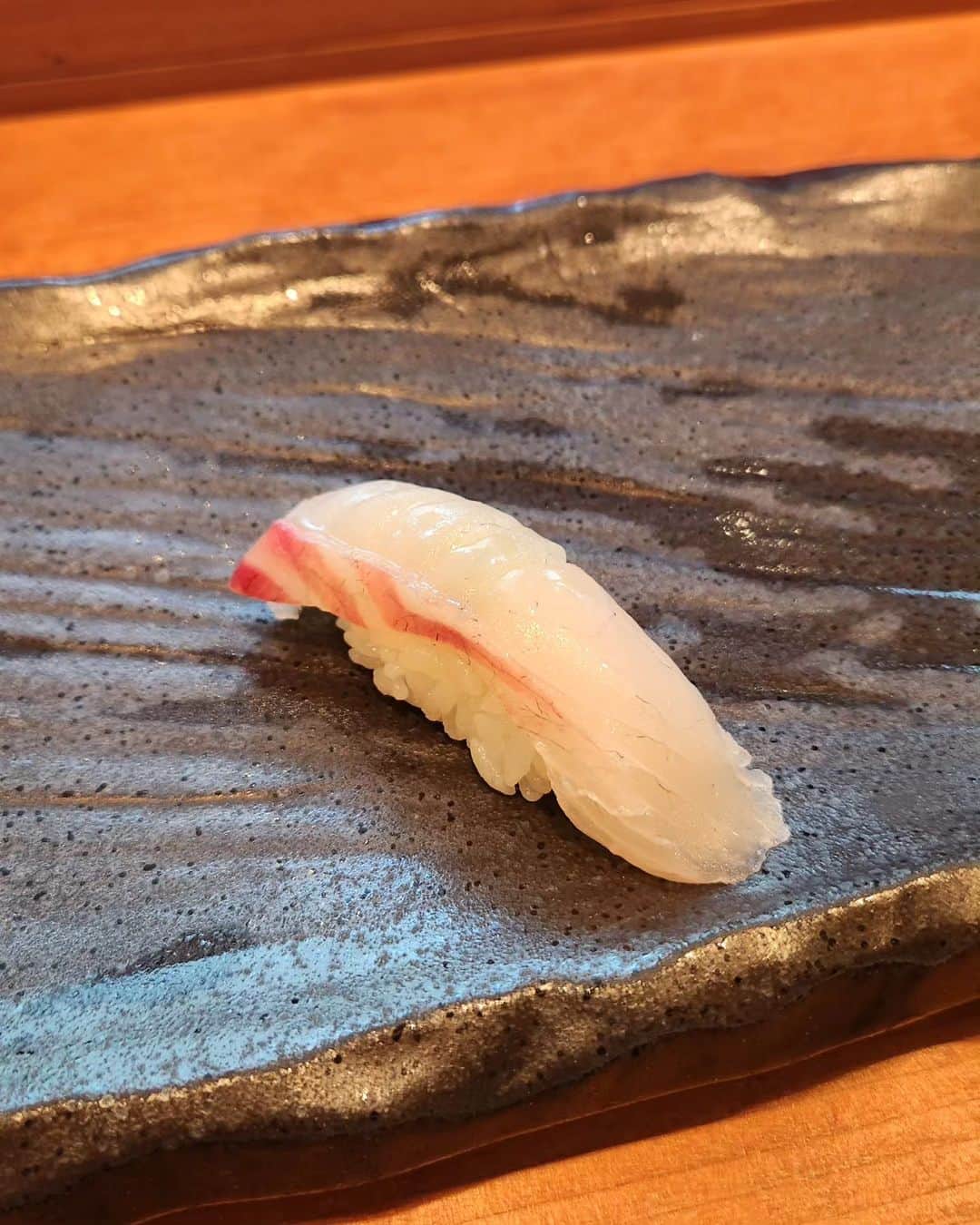 会社員J（会社員Aちゃん）さんのインスタグラム写真 - (会社員J（会社員Aちゃん）Instagram)「ちょい良いとこのお寿司さんだって 一人で行けちゃう女🙋‍♀️」8月8日 11時26分 - acyan_dayo