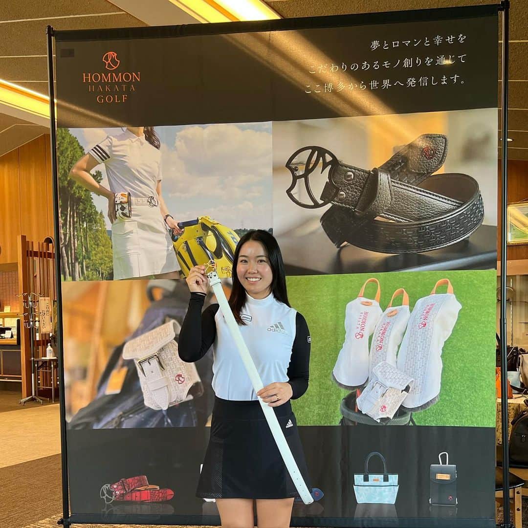 井上沙紀のインスタグラム：「(株)トップ貿易様の創業50周年記念ゴルフコンペにお呼びして頂きました✨  @hommon_hakata_golf  是非チェックしてね💕  #hommon」