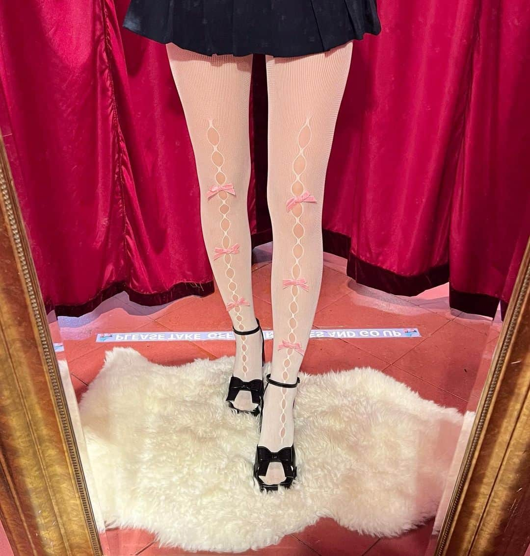 NADIAさんのインスタグラム写真 - (NADIAInstagram)「🤍NEW IN 🤍  🎀ribbon heel 🎀 ¥13,490(tax in)  🎀ribbon tights 🎀 color:pink✴︎black✴︎purple ¥1,790(tax in)  ご来店心よりお待ちしております❣️ @nadia_corazon」8月8日 12時34分 - nadia_corazon