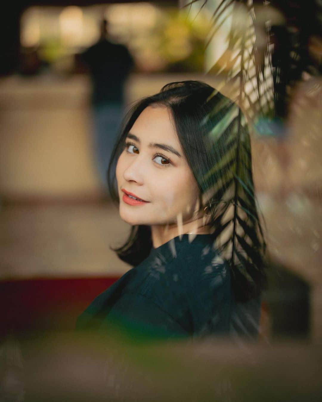 Prilly Latuconsinaのインスタグラム：「Hey you! 👁️」
