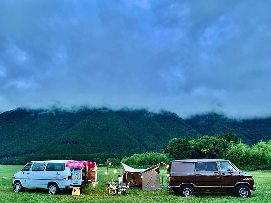 ダイスケさんのインスタグラム写真 - (ダイスケInstagram)「Feel EARTH 2023 🗻 at ふもとっぱらキャンプ場🏕  ライブ&キャンプ！  暑かったり寒かったり、晴れたり雨降ったり、富士山見えたり見えなかったり。 飲んで食べて自然を感じ、アブに追いかけられたフィールアースなツーデイズでした。 楽しかった！」8月8日 12時38分 - daisukekatayama_official