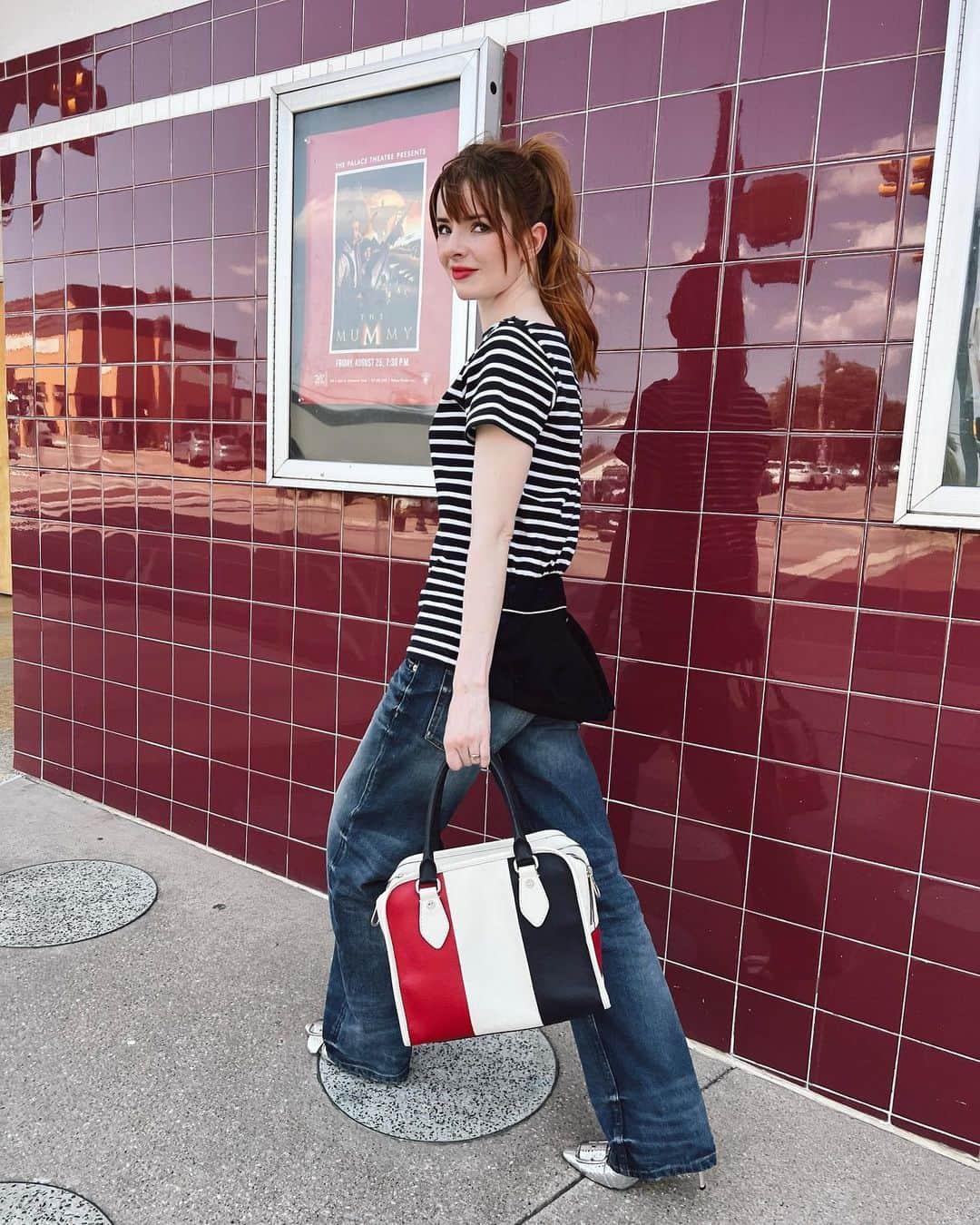 ジェーン・アルドリッジさんのインスタグラム写真 - (ジェーン・アルドリッジInstagram)「Wearing @commedesgarcons shirt from @2ndstreetusa, @ebdenim jeans, a @thombrowne for @brooksbrothers bag, @casadeiofficial slingbacks, and scent of the day was Rimbaud by Celine 😘」8月8日 22時21分 - seaofshoes