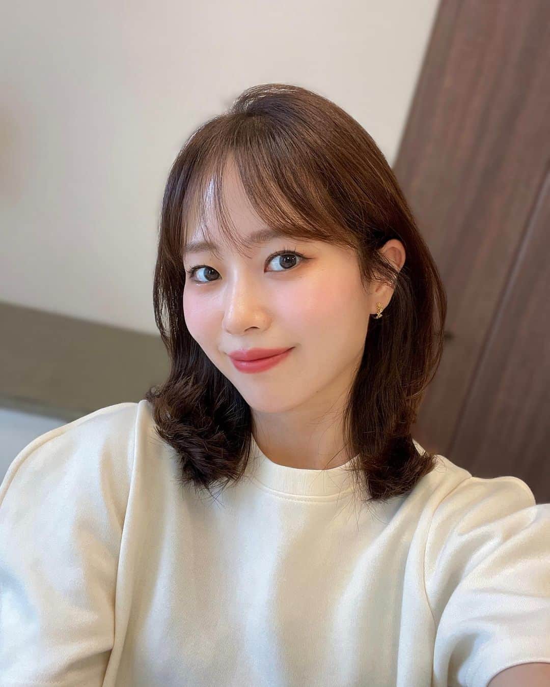 ハンナミのインスタグラム：「数年ぶりにばっさり切りました ✂︎🤍」