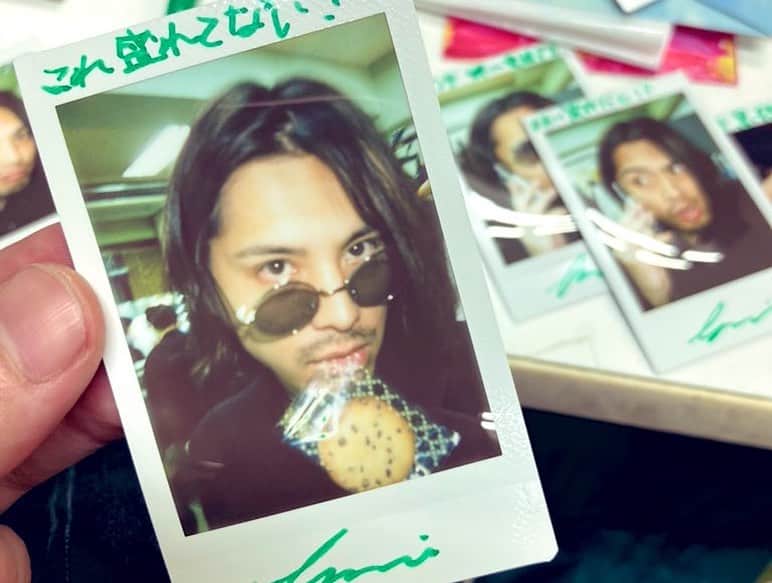 草野博紀さんのインスタグラム写真 - (草野博紀Instagram)「改めまして舞台FIDUCIAご来場頂きありがとうございました♪  アクション、ダンスと盛り沢山な内容でストーリーもマフィアのお話しということもありとても新鮮な気持ちでお芝居させてもらいました🎉  キャストの皆もすごくいい方ばかりでとても頼もしかったです！割と年上でしたがみんなに負けないくらいはっちゃけてしまいました笑  さてさて、次回作はBANKBANGLESSONとなります。  銀行強盗が来る銀行の予行練習中に起きるハプニング、そこから巻き起こる展開とは！？果たしてどのような結末に❗️  座長公演となりますので是非とも皆様来てください、絶対来てください😆笑  そろそろこの髪の毛ともオサラバかなぁ。  また近いうちインスタライブなどでお会いしましょう🔥  ご声援くださった皆様、ご来場の皆様ありがとうございました^_^  #舞台FIDUCIA」8月8日 22時36分 - hironorikusano