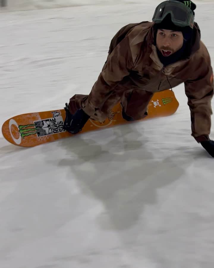 のインスタグラム：「🧊」
