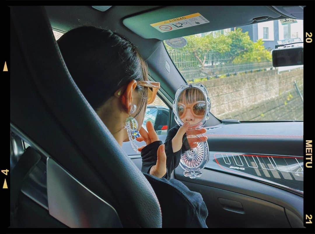 荒井麻珠さんのインスタグラム写真 - (荒井麻珠Instagram)「リップ塗り塗り👄💄🪞✨」8月8日 23時05分 - maju_arai_official
