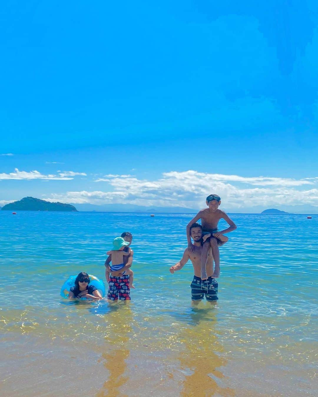 北方大地さんのインスタグラム写真 - (北方大地Instagram)「海に連れて行くのが夏の仕事☀️  #片添ヶ浜海水浴場」8月8日 15時01分 - kitakatadaichi330