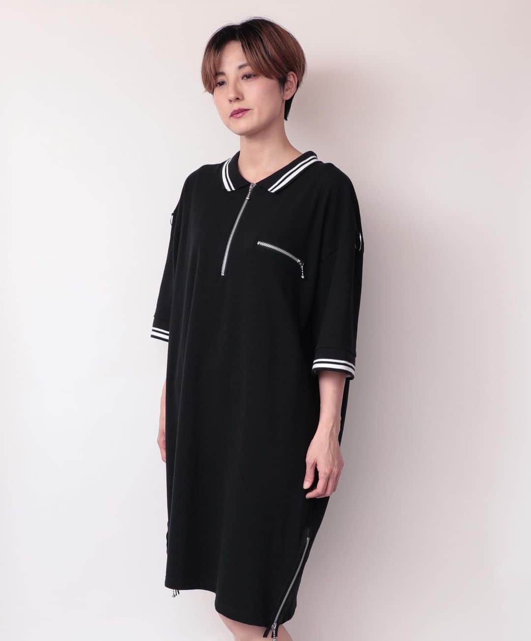 のインスタグラム：「"TEARS OF SWAN-SIDE ZIP BIG SILHOUETTE POLO SHIRTS ONE PIECE" ¥29.000(tax in)  "TEARS OF SWAN-SIDE ZIP BIG SILHOUETTE POLO SHIRTS" ¥28.000  上質の鹿の子を使用したビックシルエットポロシャツとワンピースになります。  西武池袋店頭、official webshopにて引き続き販売中ですので宜しくお願い致します😊🏬💻  (ONE PIECE) https://tears-of-swan.shop-pro.jp/?pid=175144251  (POLO SHIRTS) https://tears-of-swan.shop-pro.jp/?pid=175144215 (webshopオーダー分、今月末発送)  @tears_of_swan  #tearsofswan  #poloshirtsonepiece #poloshirt  #ワンピース #ポロシャツワンピース #ポロシャツ #ビッグポロシャツ」