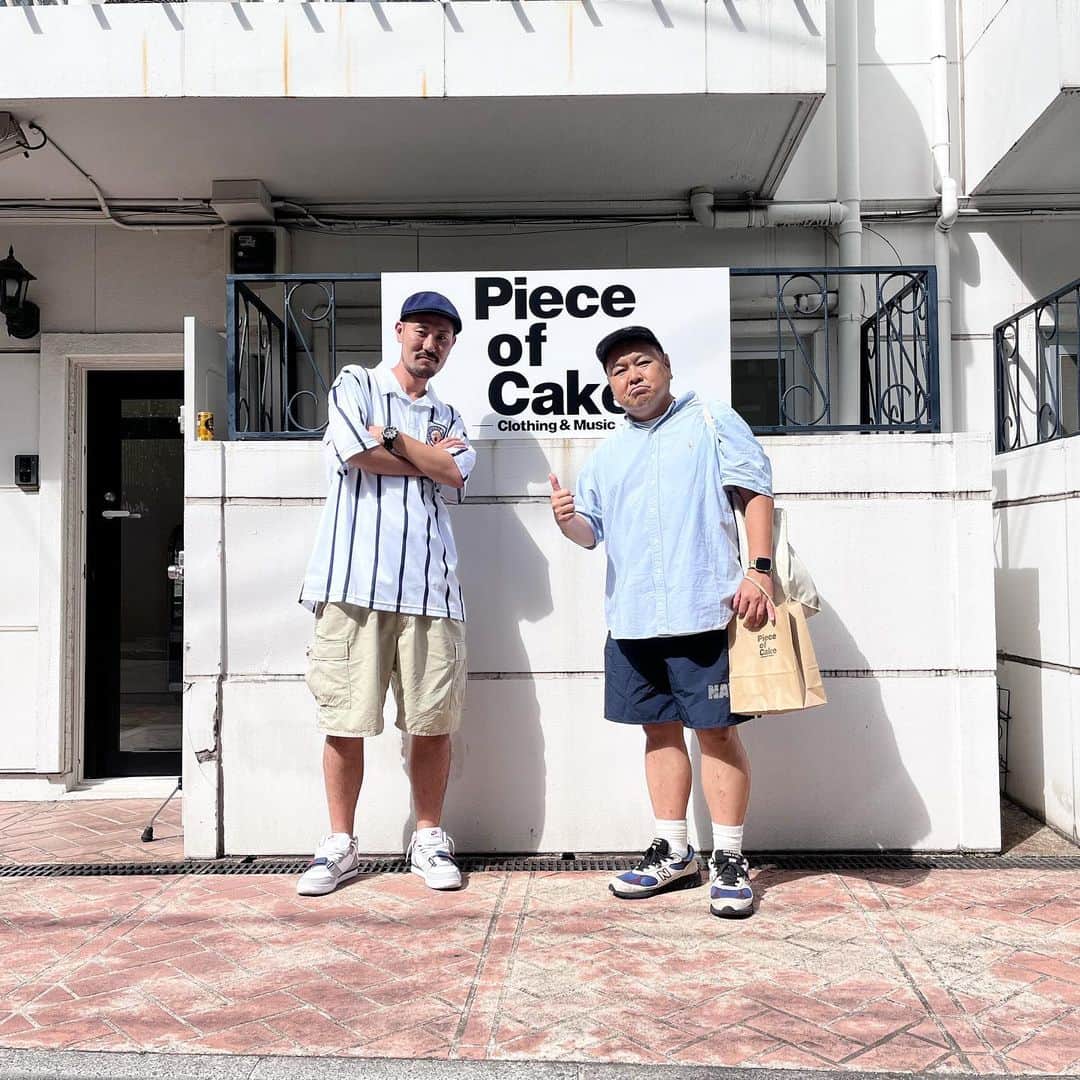 のインスタグラム：「また原宿で 行きつけのお店が出来ました！！  新しいモノや、古くからのモノが大好きな方には必ず刺さると思います！！  絶対おさえておいた方が良いお店  @rari0727  君 おめでとう御座います  ㊗️㊗️㊗️㊗️㊗️㊗️㊗️㊗️㊗️㊗️」