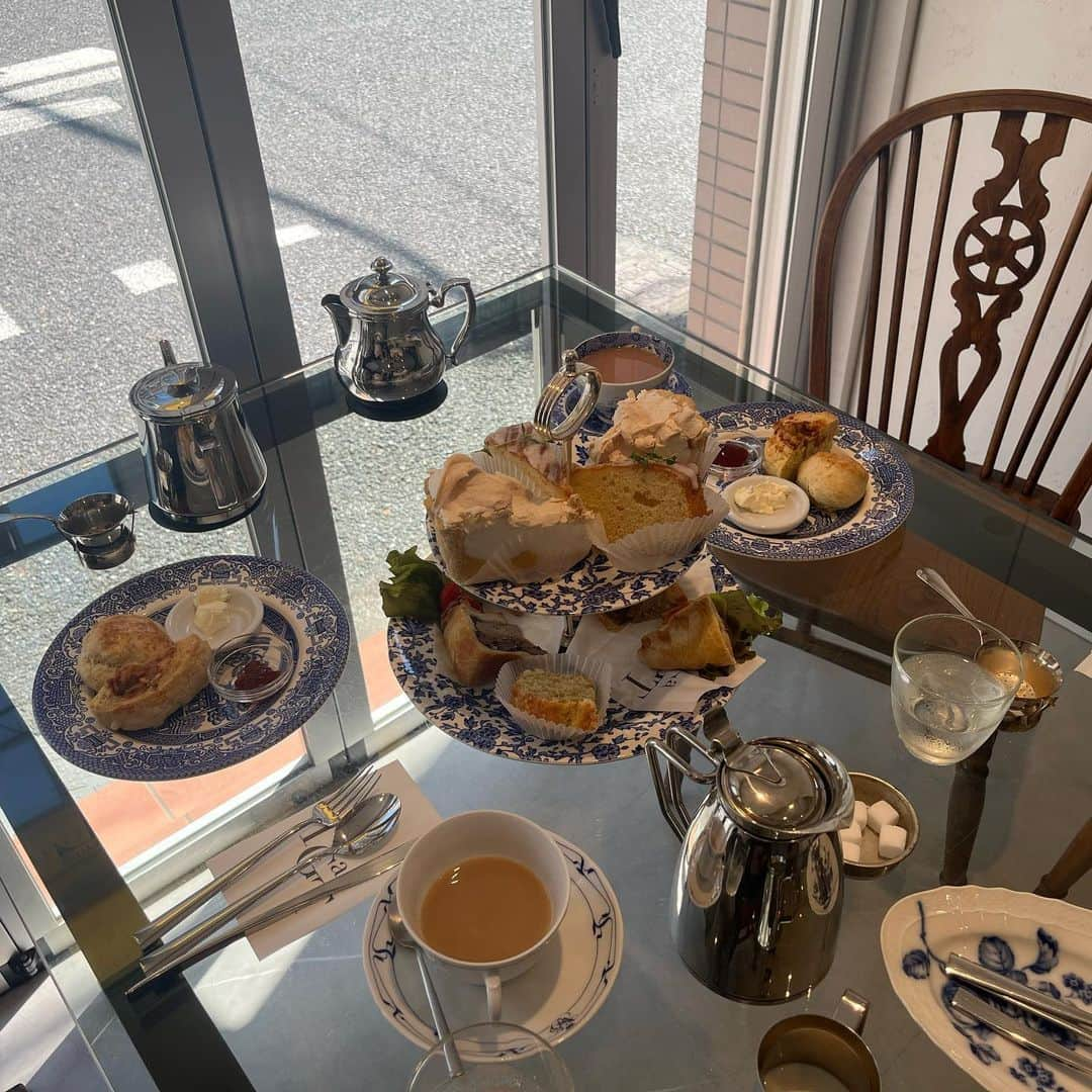 竹村佳奈のインスタグラム：「☕️🍪  友達とafternoontea💭」