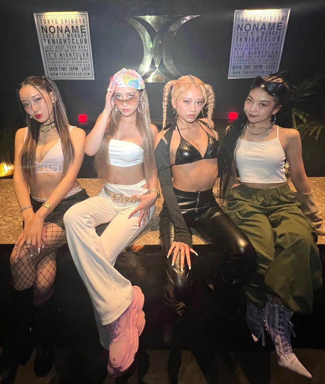 Yumikaのインスタグラム：「100% Japanese Gals🔥🇯🇵  今回自分たちでスタイリングした私服でイベント出演させていただきました❤️‍🔥 斬新すぎる♥️ 新しいstyleだいすき✨️✨️ 楽しかった😌  #tknc #tknightclub」