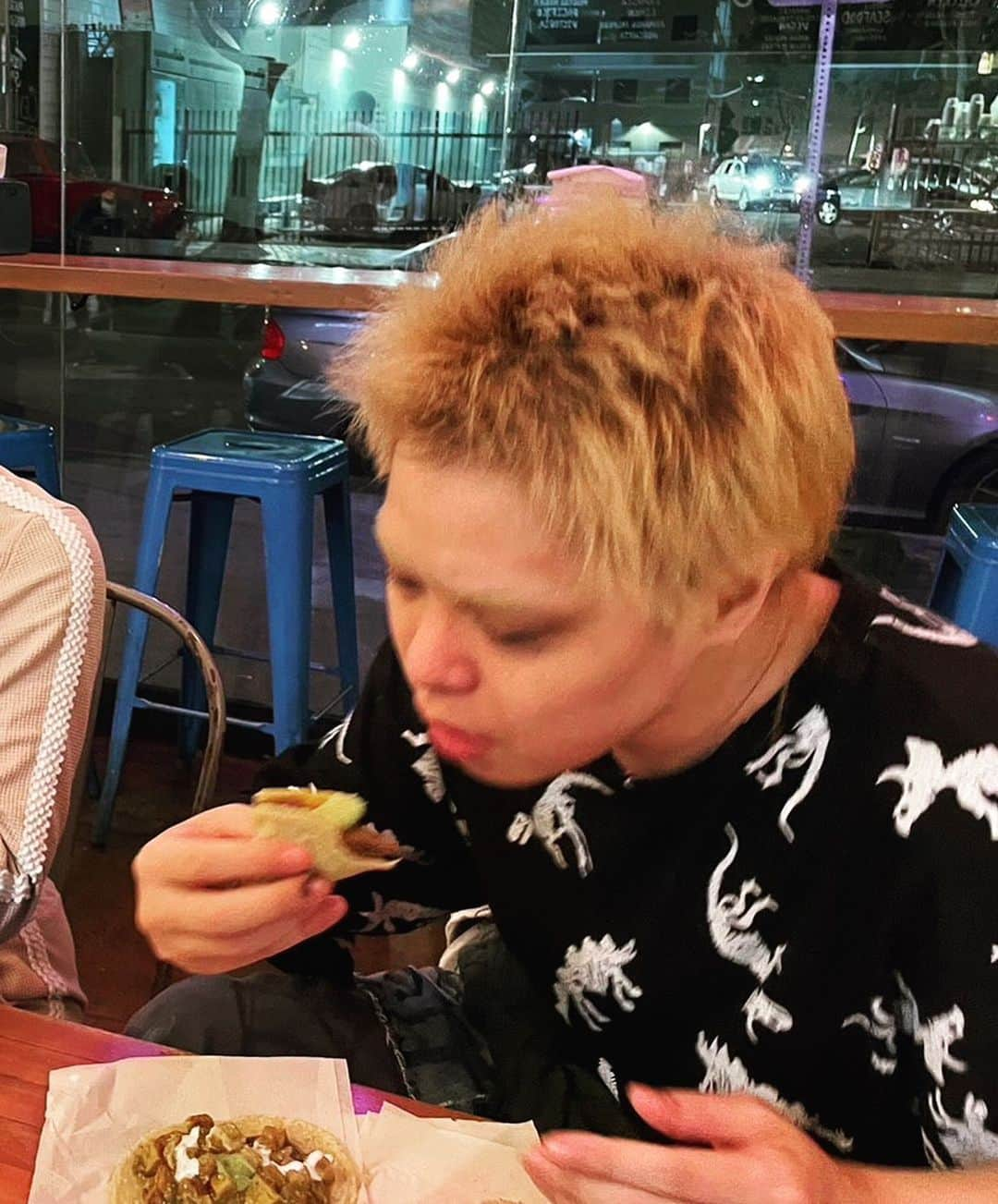 松本駿介さんのインスタグラム写真 - (松本駿介Instagram)「🌮タコスマン🌮  #AX2023 #la #taco」8月8日 16時39分 - coshuns