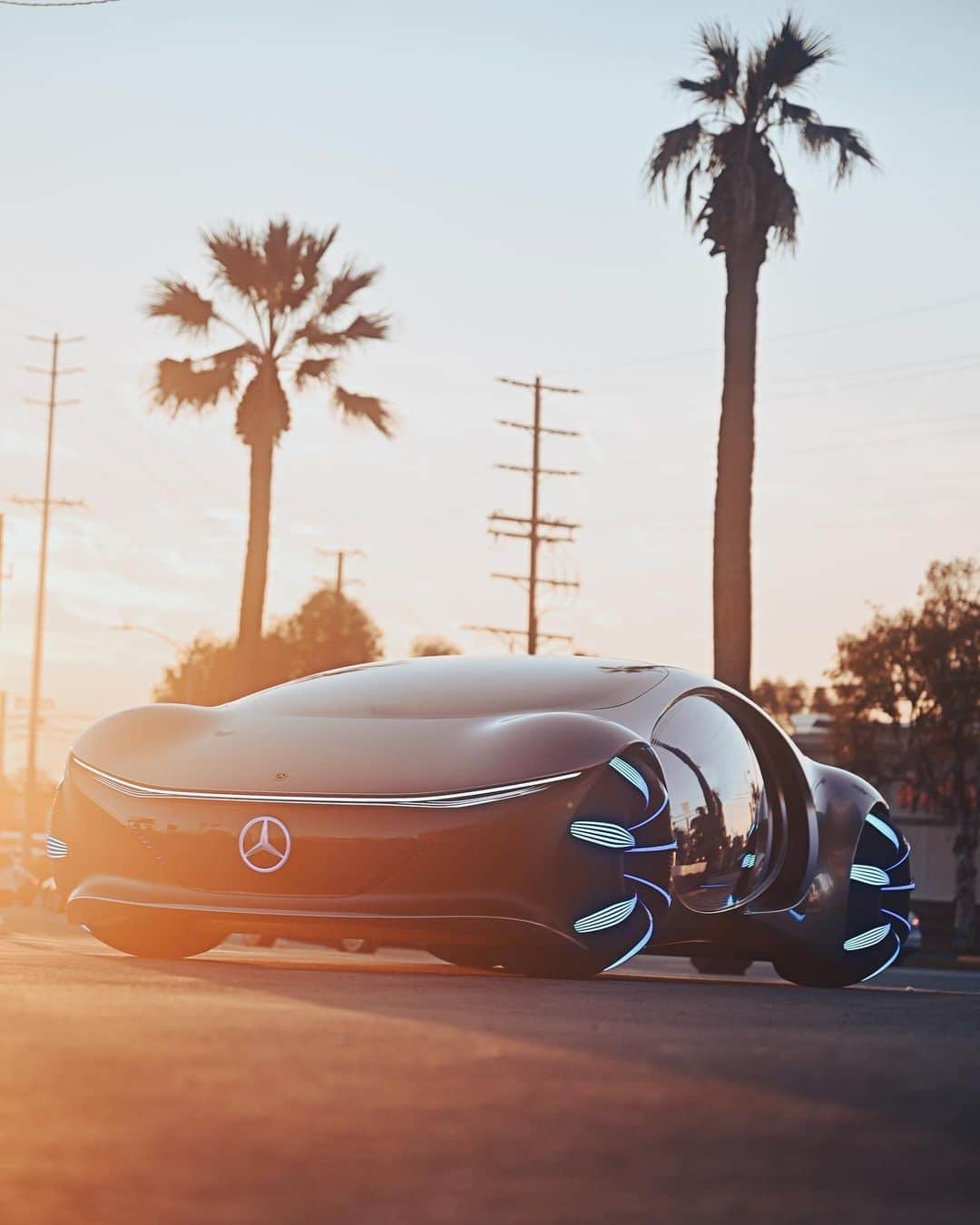 メルセデス・ベンツさんのインスタグラム写真 - (メルセデス・ベンツInstagram)「The #VISIONAVTR concept car has been created in collaboration with @avatar filmmakers and showcases a futuristic design, inspired by the world of Pandora.  #MercedesBenz #ConceptCar #Design #MBcreator」8月8日 17時00分 - mercedesbenz