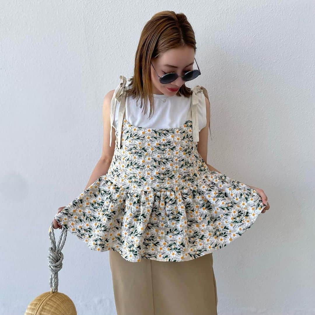 rinのインスタグラム：「⁡ ⁡ ⁡ ⁡  🌼🌼🌼🌼🌼 ⁡ @baybeeonline_  ⁡ ⁡ ⁡ #fashion#ootd#outfit#coordinate#baybeeonline#glowplus#ファッション#コーデ#大人カジュアル#カジュアル」