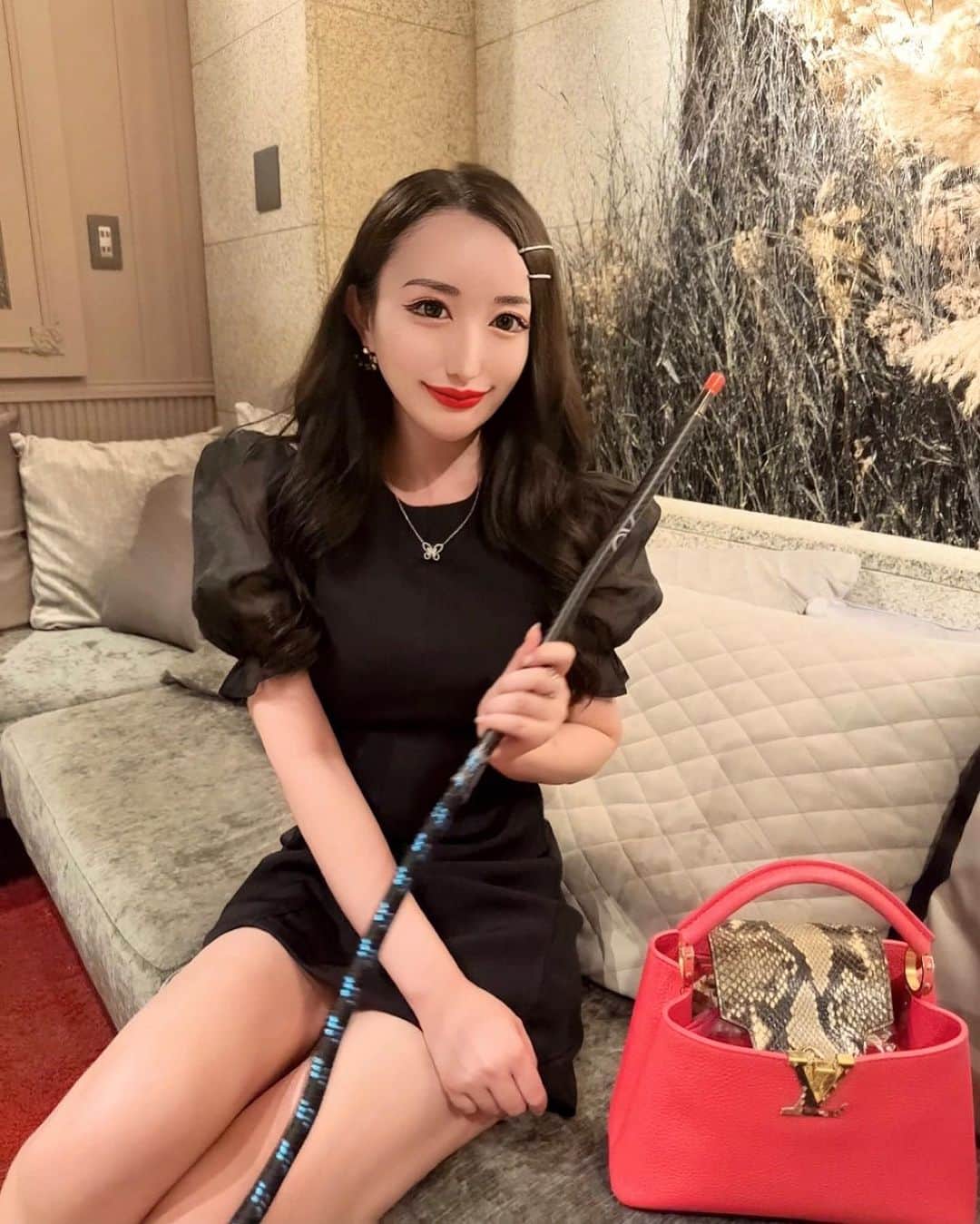 白咲えりかのインスタグラム：「シーシャにハマりすぎて 週2回くらいシーシャ行ってる🩷  名古屋でおすすめのシーシャ屋さん あれば教えてねっ🥇🩵🩷🩵   #名古屋 #栄カフェ #東京 #神戸 #東京 #大阪 #福岡 #グラビア #投資女子 #20代投資家と繋がりたい #instagood #マツエク #キラキラ女子 #instadaily #love #happy #いいね返し #followforfollowback  #シーシャバー #シーシャ #シーシャ女子 #シーシャ好きと繋がりたい #名古屋シーシャ」