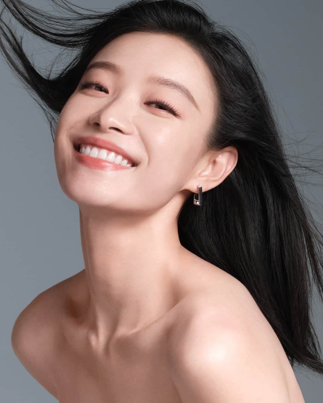 Lancôme Officialさんのインスタグラム写真 - (Lancôme OfficialInstagram)「Celebrating the radiant Ni Ni @captainmiao on her special day. Happy birthday! #Lancome #LancomexNiNi」8月8日 18時00分 - lancomeofficial