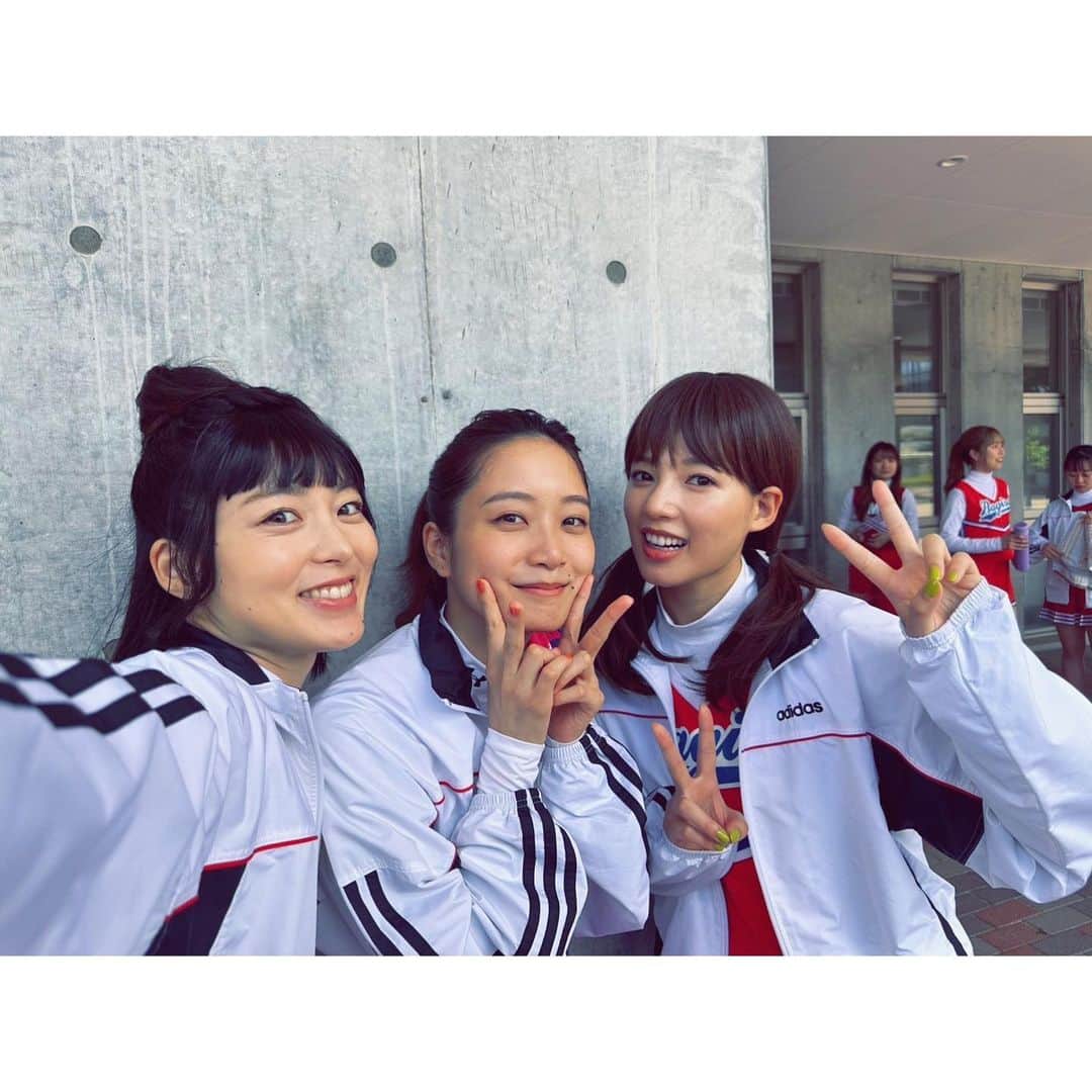 石井杏奈のインスタグラム：「#彼女たちの犯罪  繭美先輩と優子先輩と理子。 実は、同じ大学の3人。🐥」