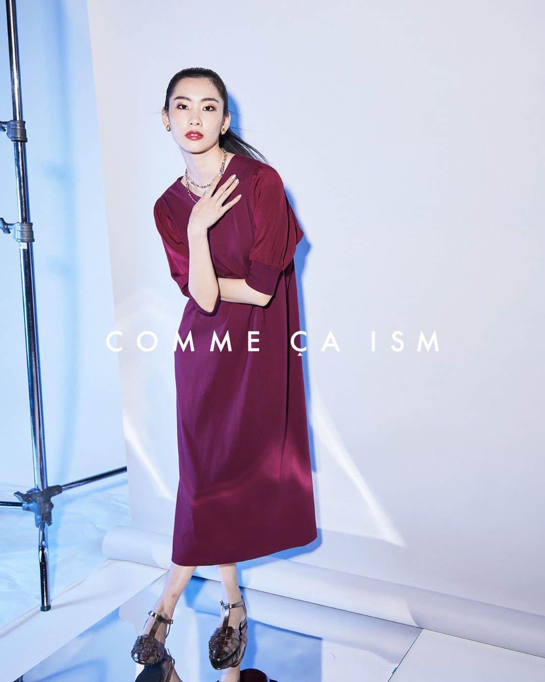 のインスタグラム：「#commecaism #コムサイズム #ファッション #ファッションコーデ #夏コーデ #夏服コーデ #ワンピース #ワンピースコーデ #ボルドーコーデ   @commecaism_official」