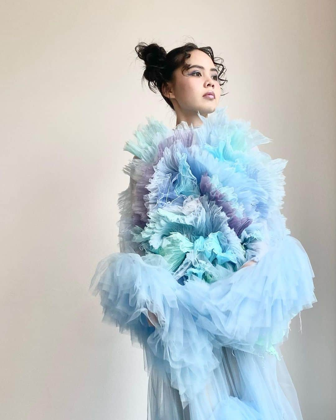 ARAKI SHIROさんのインスタグラム写真 - (ARAKI SHIROInstagram)「-behind the shoot- the creature details/organic costume in ocean blue🐠🐠🐠 location @fildor_akeno   #ARAKISHIRO #emergingdesigner #upnextdesigner #dazedanddiscovered  #alwaysupportalent  #アラキシロウ」8月8日 18時19分 - arakishiro