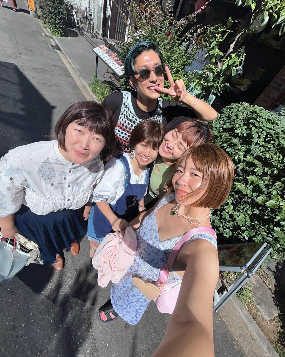 Little Sunny Biteさんのインスタグラム写真 - (Little Sunny BiteInstagram)「夏らしいこともっともっとしたいなぁって思ってたら夏終わっちゃうよね😂 急がなきゃw  最近の夏の思い出を少し☀️☀️  引き続き頭フル回転でバタバタしすぎてるんだけど、友達に会ったりする時間も大切だから、その時間も作って美味しいもの食べて夏を乗り切ろう💪 もうすぐ夏休み〜 🏝️」8月8日 20時00分 - littlesunnybiteyoppy